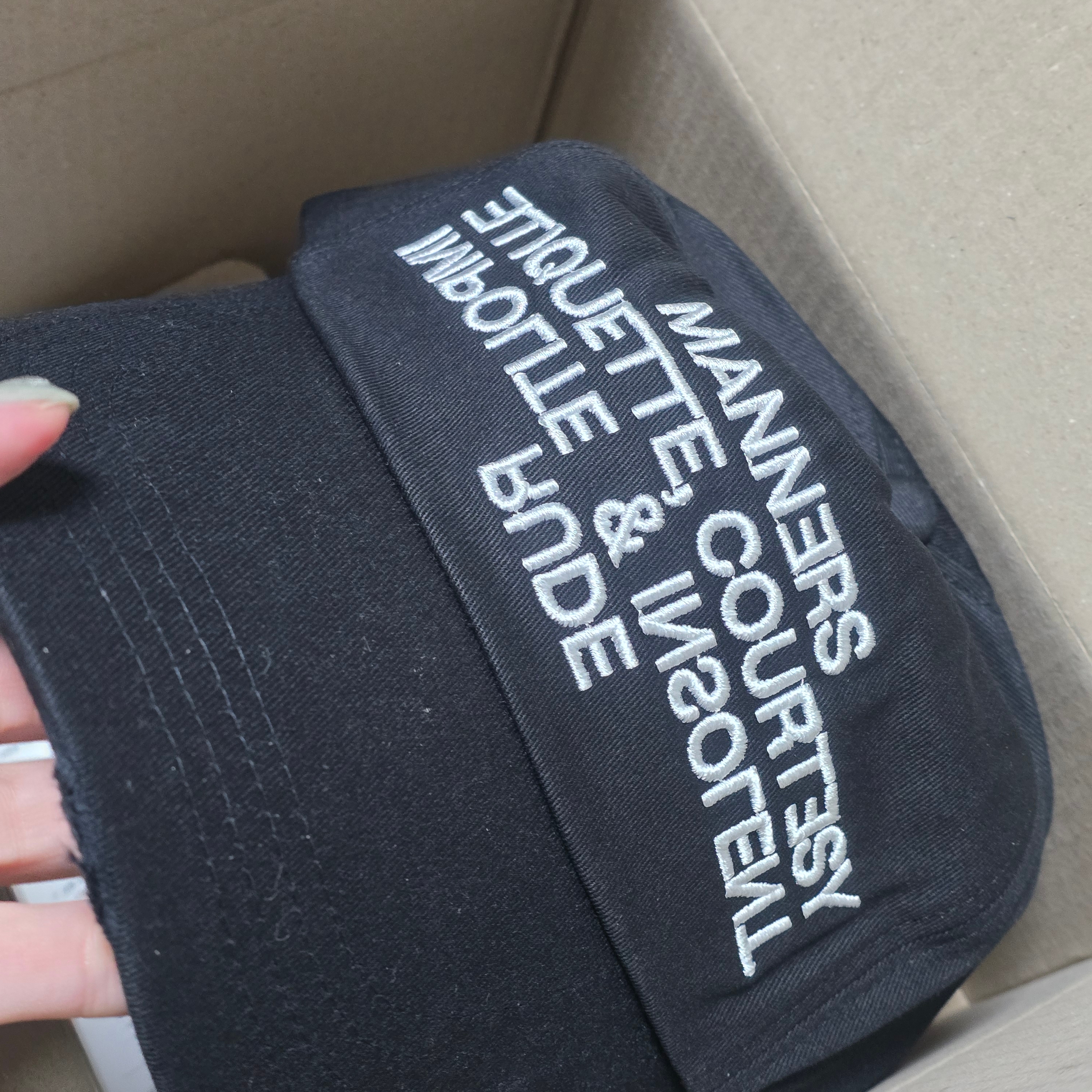 Millo Archive Destroyed Dummy Ball Cap Black 착용 스타일