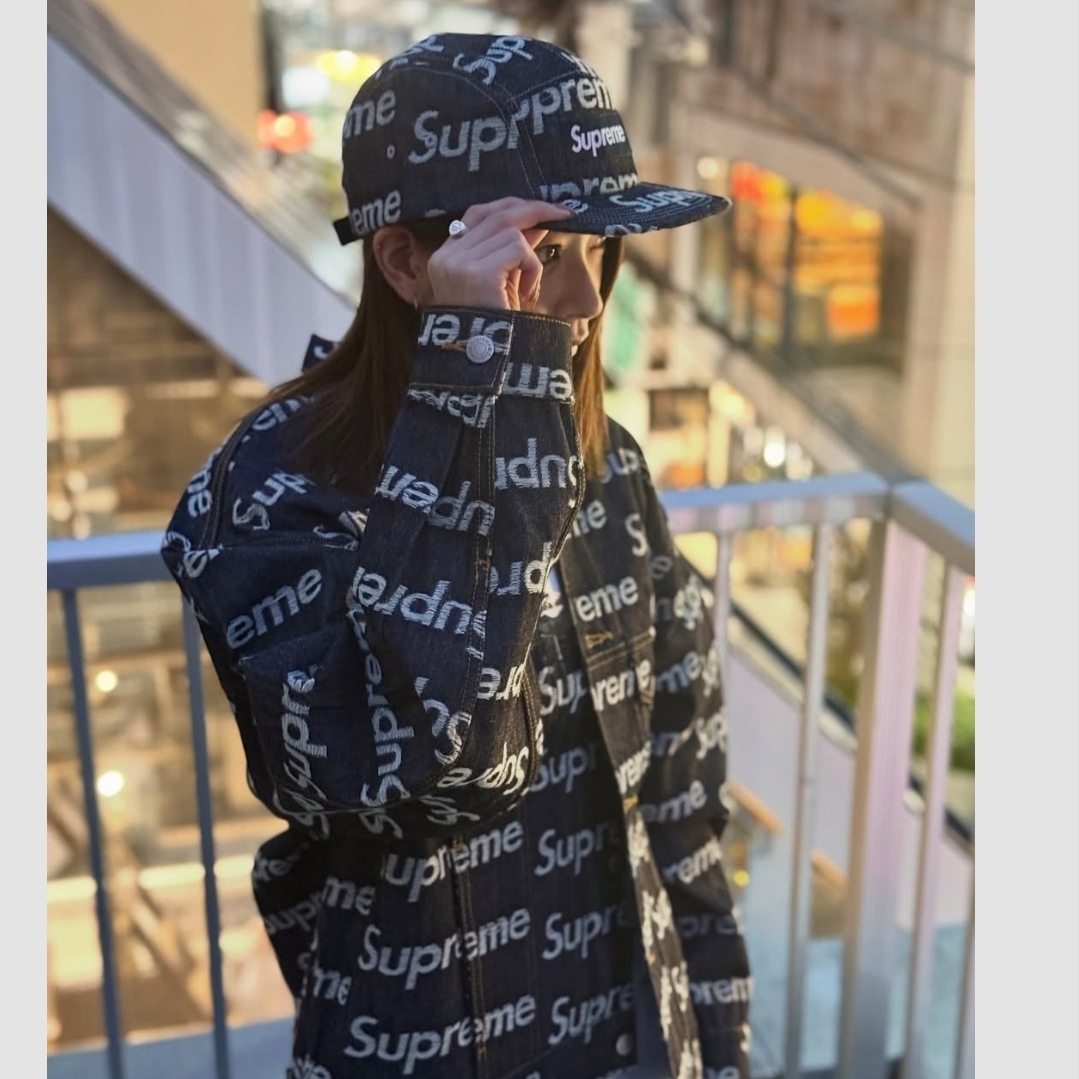 Supreme Jacquard Logos Denim Camp Cap Rigid Indigo - 25FW 착용 스타일 - 2