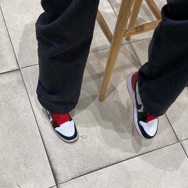 Jordan 1 Retro Low OG Black Toe 착용 스타일