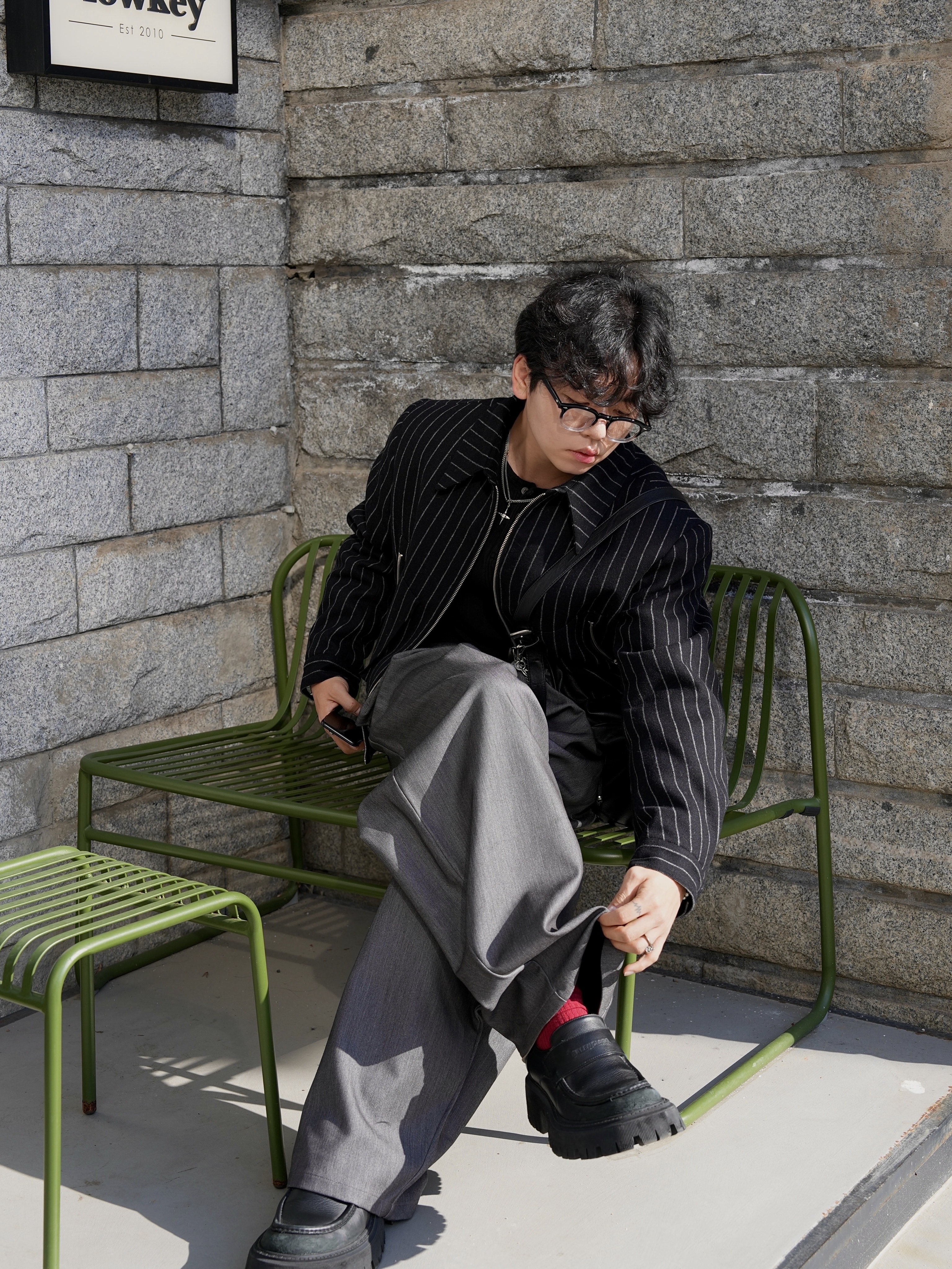 lash Clift Black Gradation, Balenciaga Tractor Loafers Black 착용 스타일 - 3