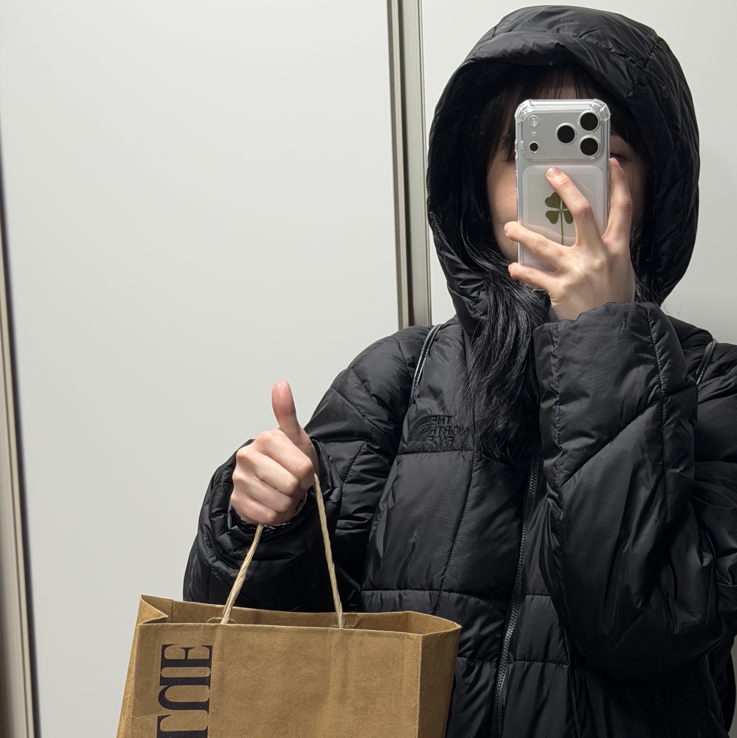 The North Face Wave LT On Jacket Black -25FW, Matin Kim String Coating Backpack Black 착용 스타일 - 1