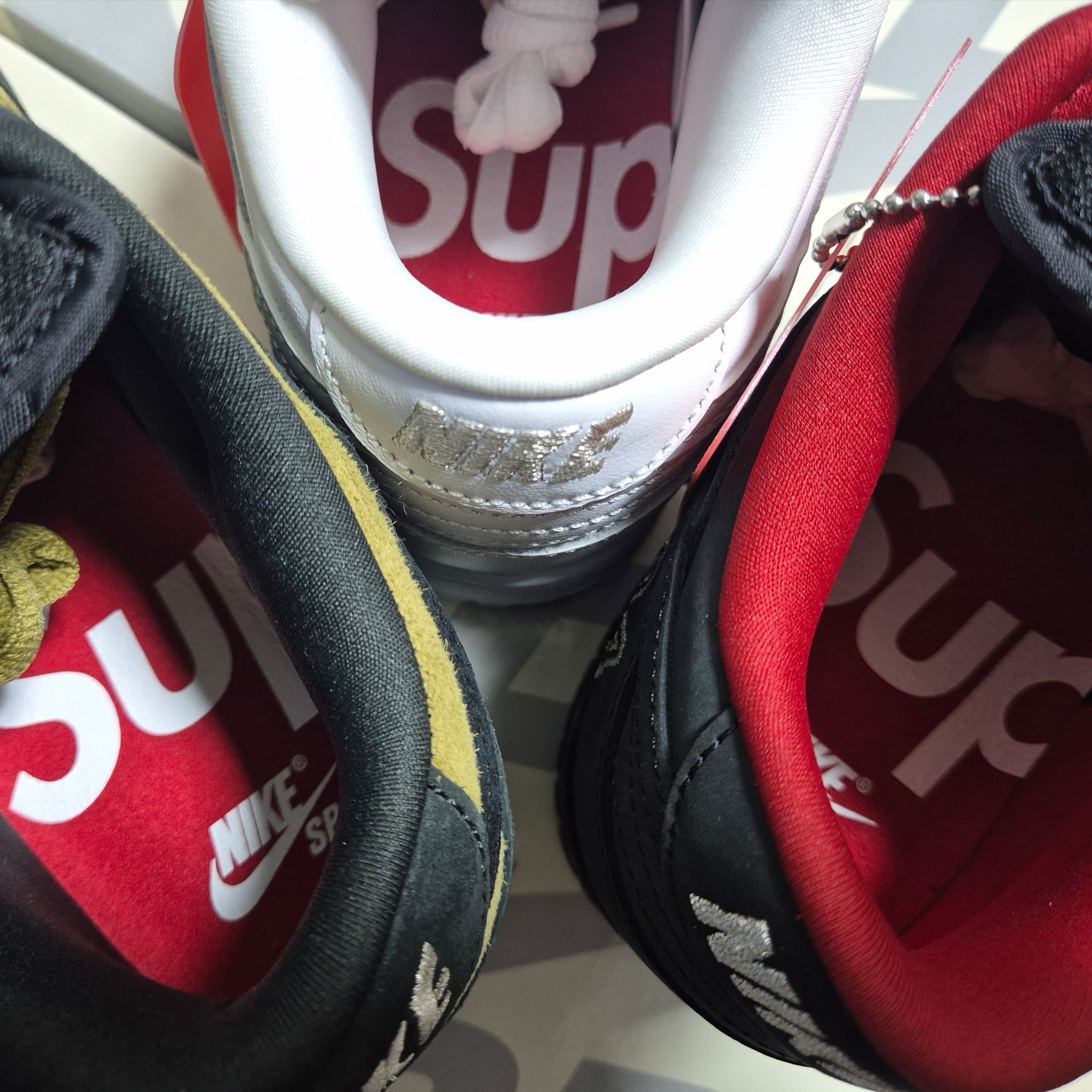Nike x Supreme SB Dunk Low Black, Nike x Supreme SB Dunk Low Camper Green 착용 스타일 - 3