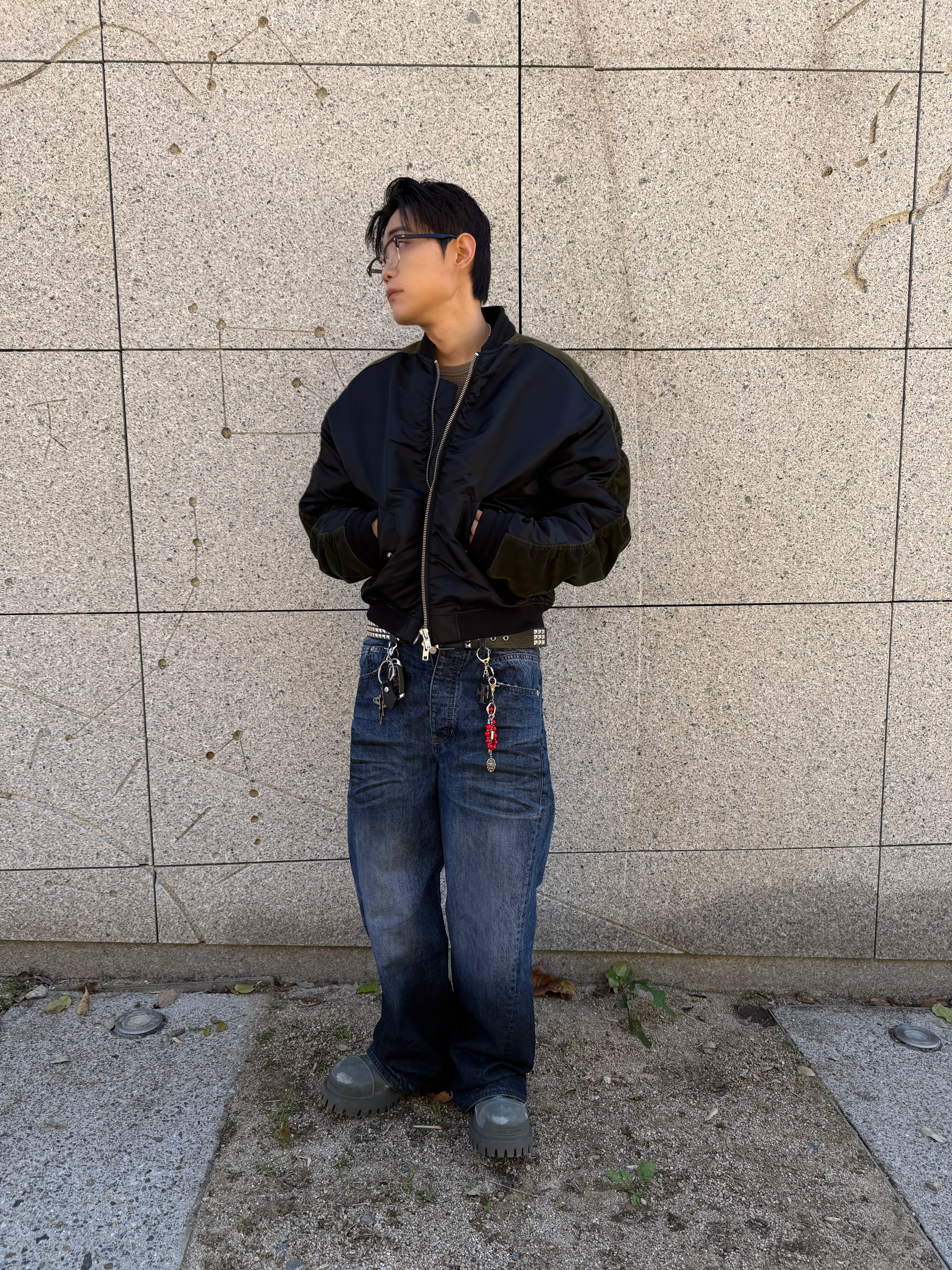lash Gordon Black and Silver, [더블적립]Farfromwhat Far Backline Contrast Bomber 착용 스타일 - 4