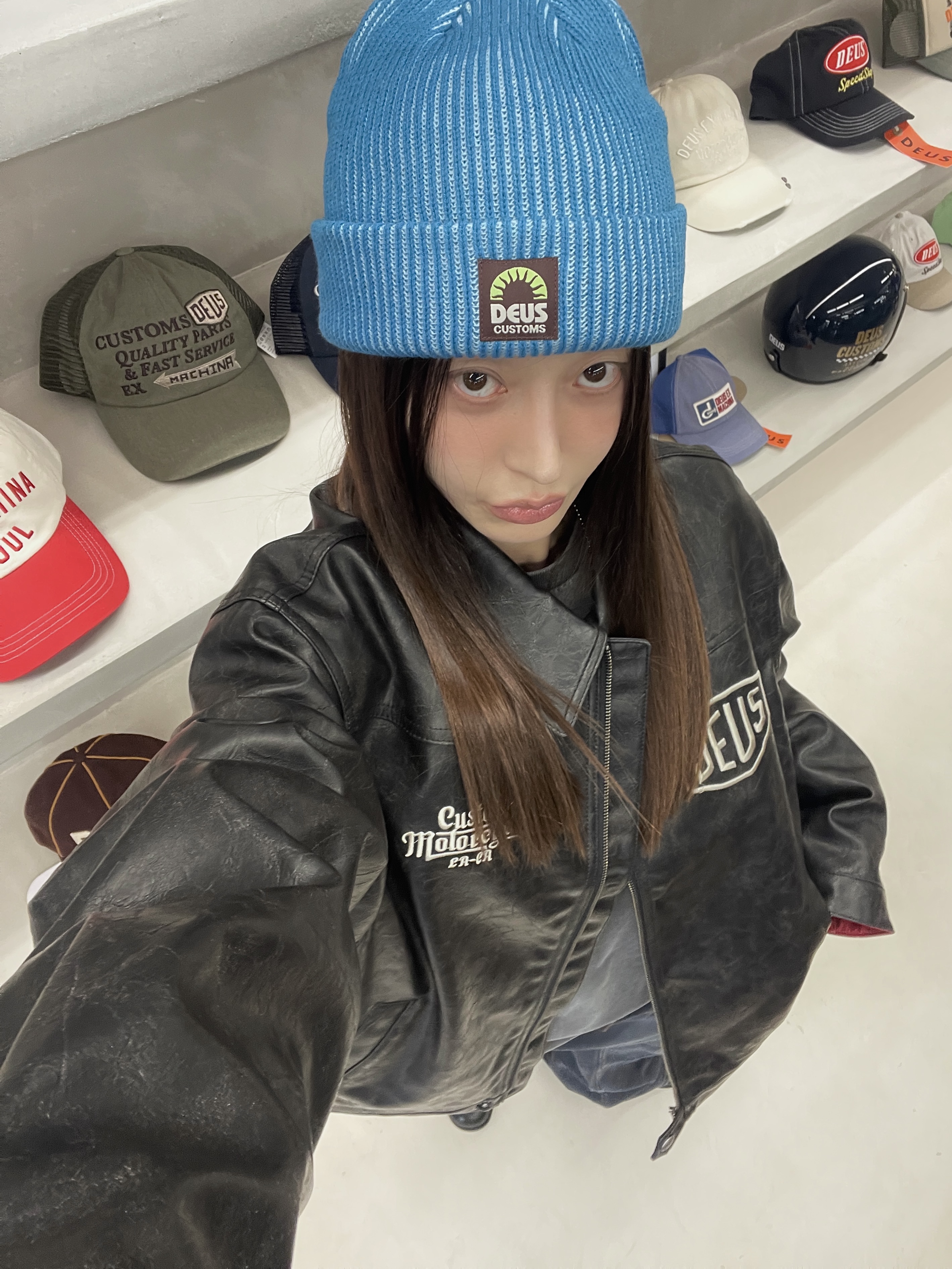 Deus Ex Machina Rider’s Friend Jacket Black, Deus Ex Machina Shield Garment Dyed Dad Cap Burgundy 착용 스타일 - 1