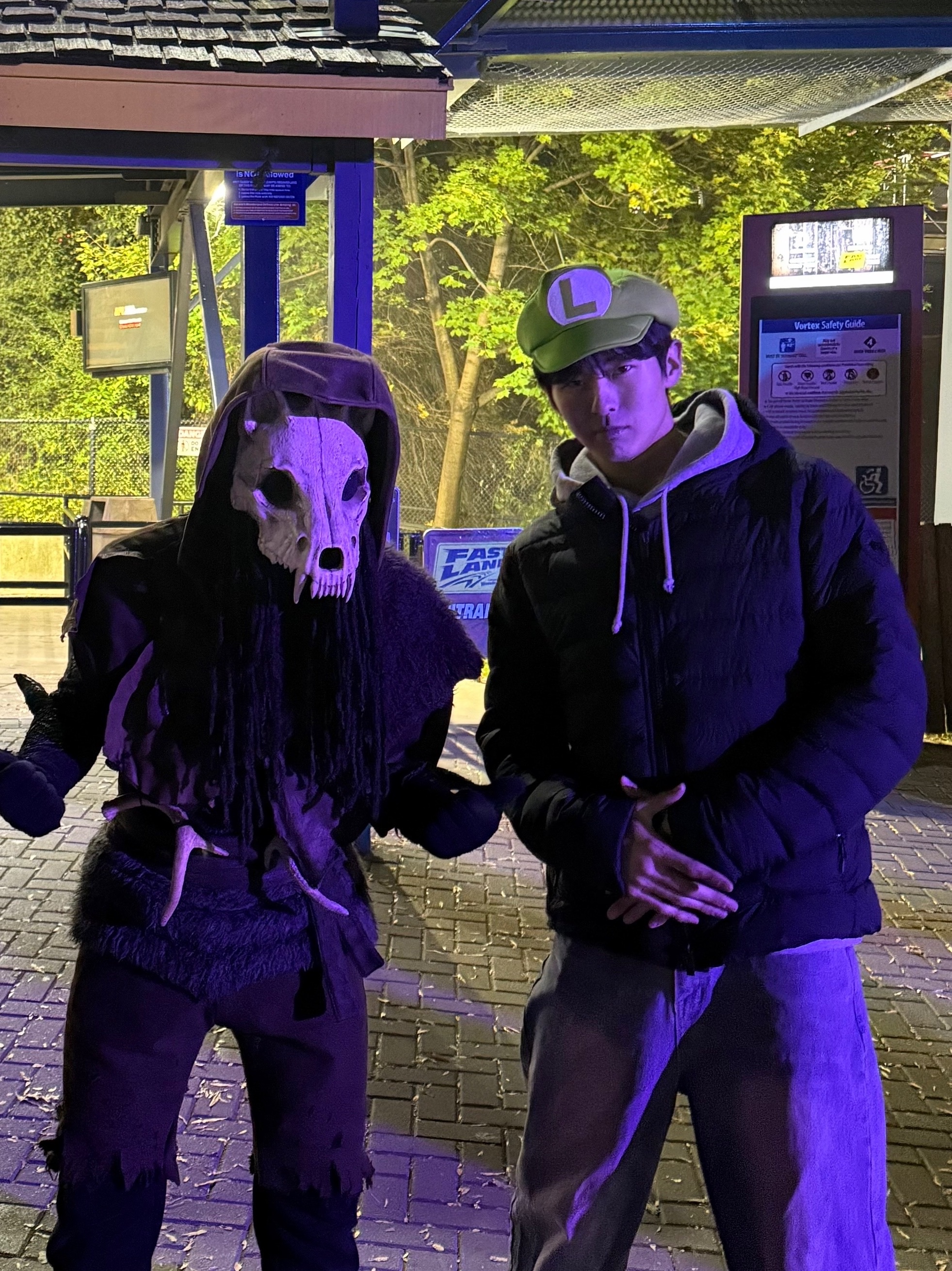 Canada Goose Crofton Down Hoodie Black 착용 스타일 - 2