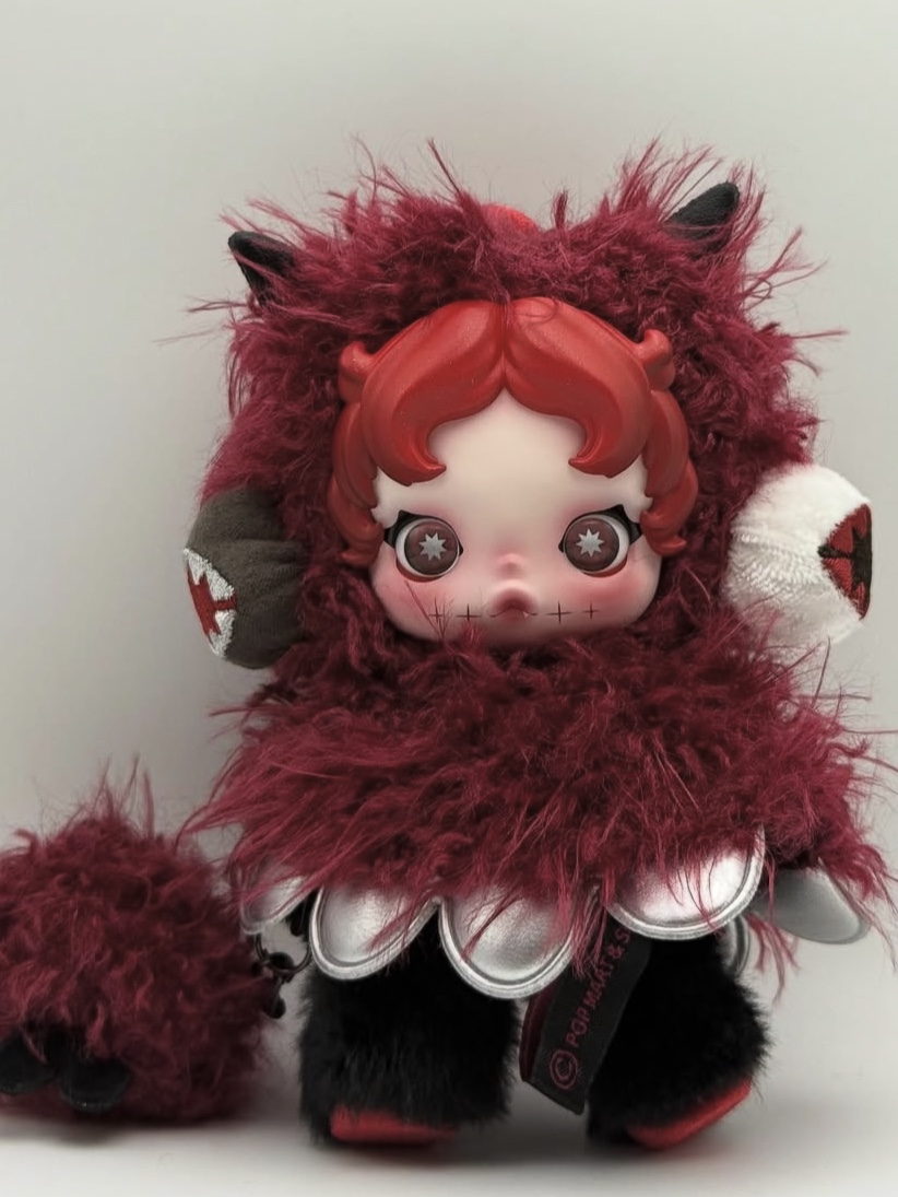 Pop Mart Skullpanda You Found Me ! Series Plush Doll Pendant Chomp (Opened Case) 착용 스타일