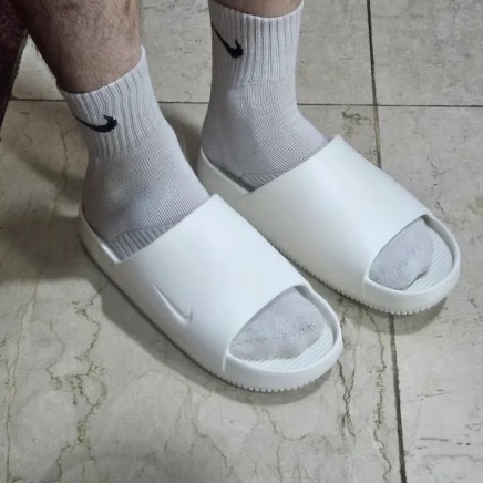 Nike Calm Slide Sail 착용 스타일