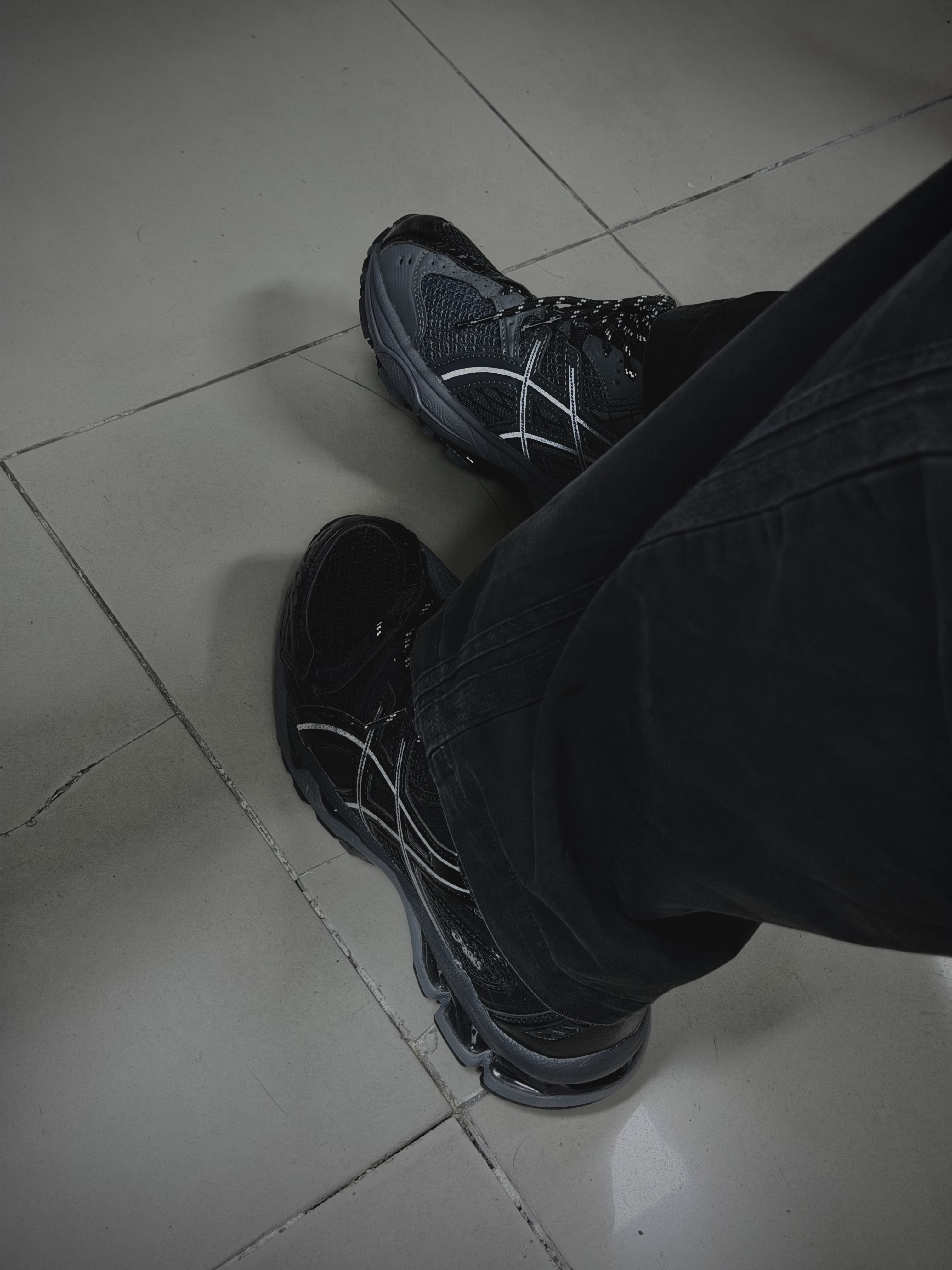 Asics x Haven Gel-Nimbus 10.1 Black 착용 스타일