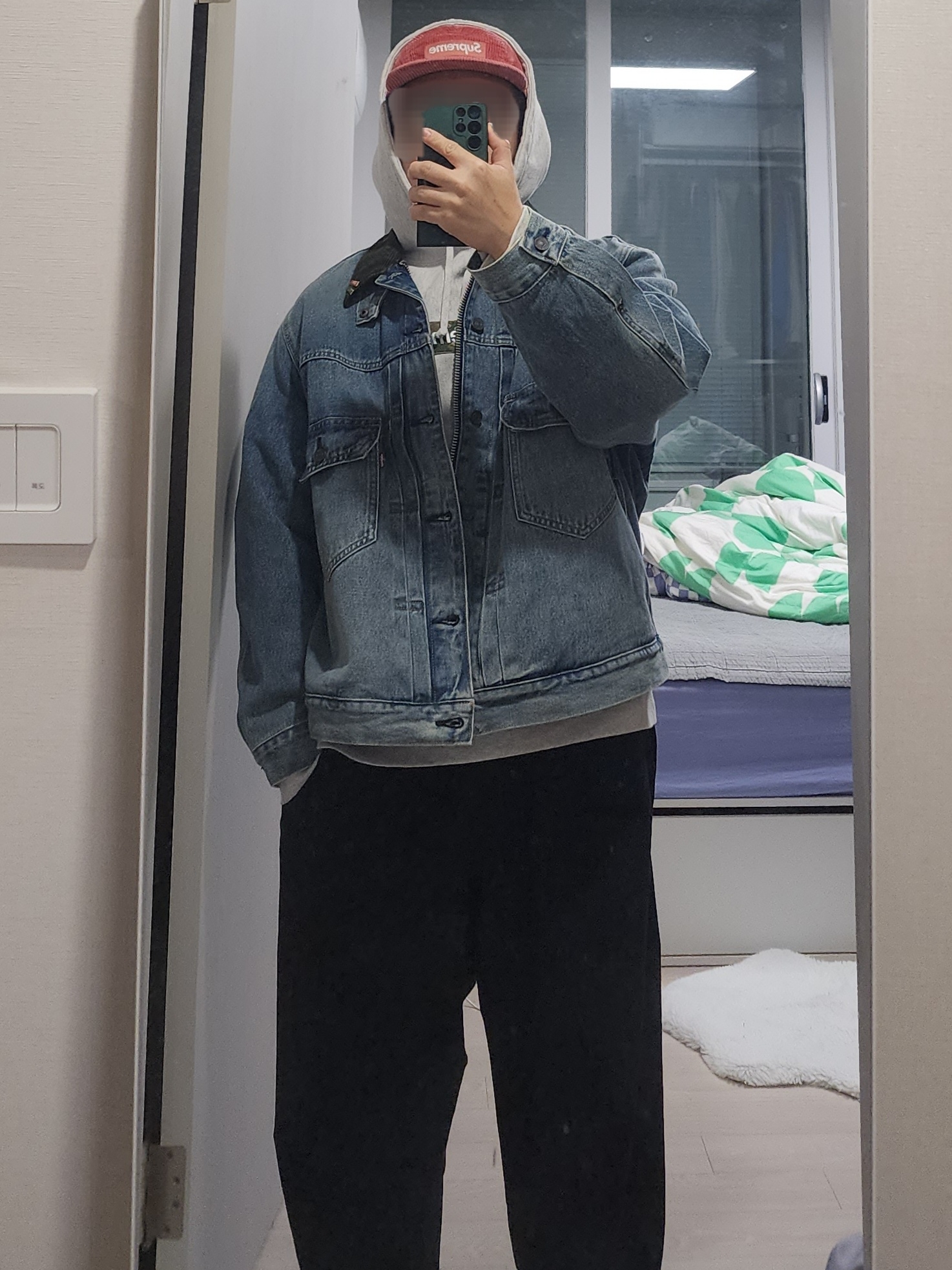 Levi's x Barbour Type II Trucker Jacket Vintage Washed Denim, Supreme Box Logo Hooded Sweatshirt Ash Grey - 23FW 착용 스타일 - 1