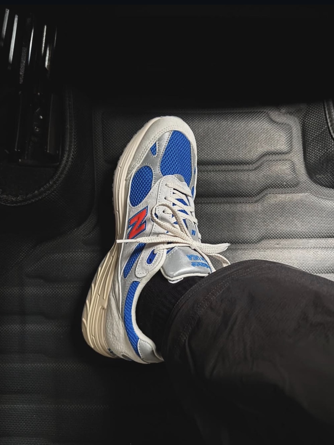 New Balance x Kith x Madison Square Garden 993 Made in USA Navy Princess Blue, New Balance x Kith x Madison Square Garden 993 Made in USA Ancient Scroll Grey Matter 착용 스타일 - 1