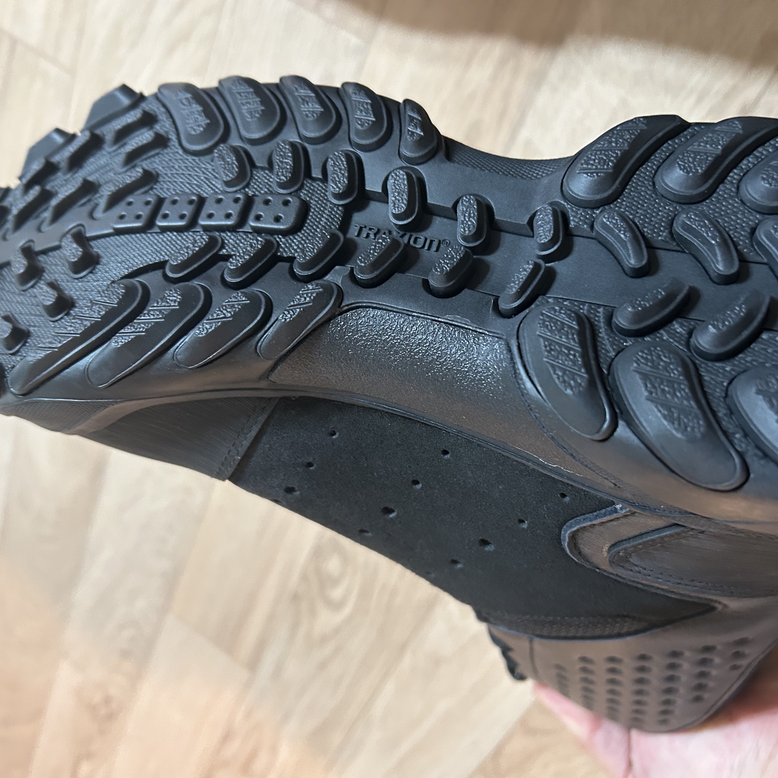 Adidas x Thug Club GSG9 Boot Core Black Core Black 착용 스타일