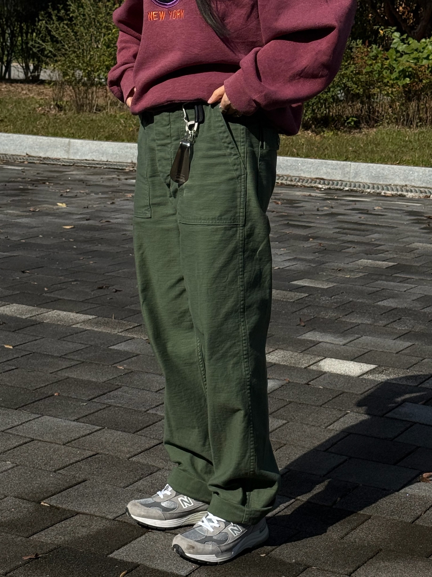 Orslow 5002 US Army Fatigue Pants Green, New Balance 992 Made in USA Grey - D Standard 착용 스타일 - 2