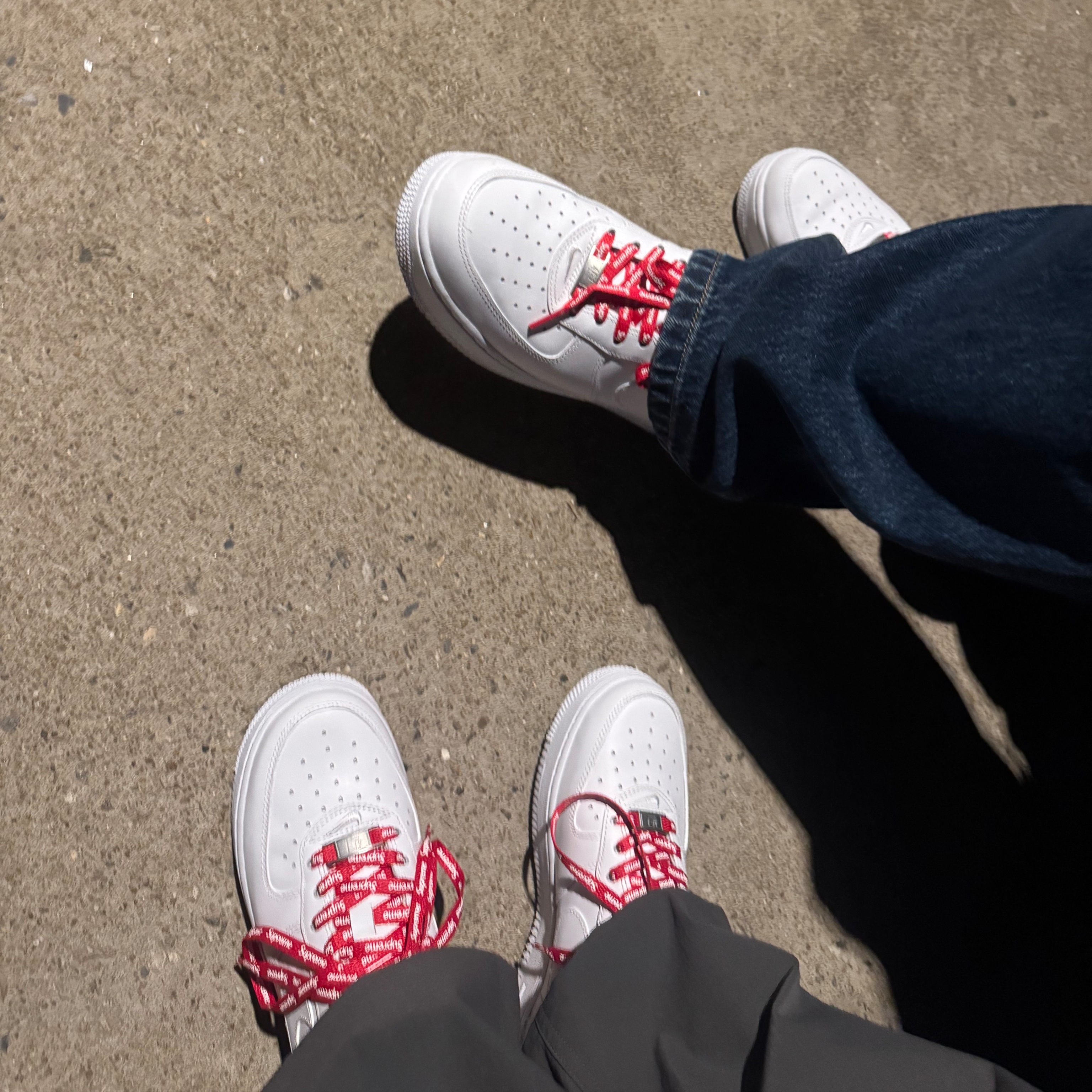 Nike x Supreme Air Force 1 Low White 착용 스타일