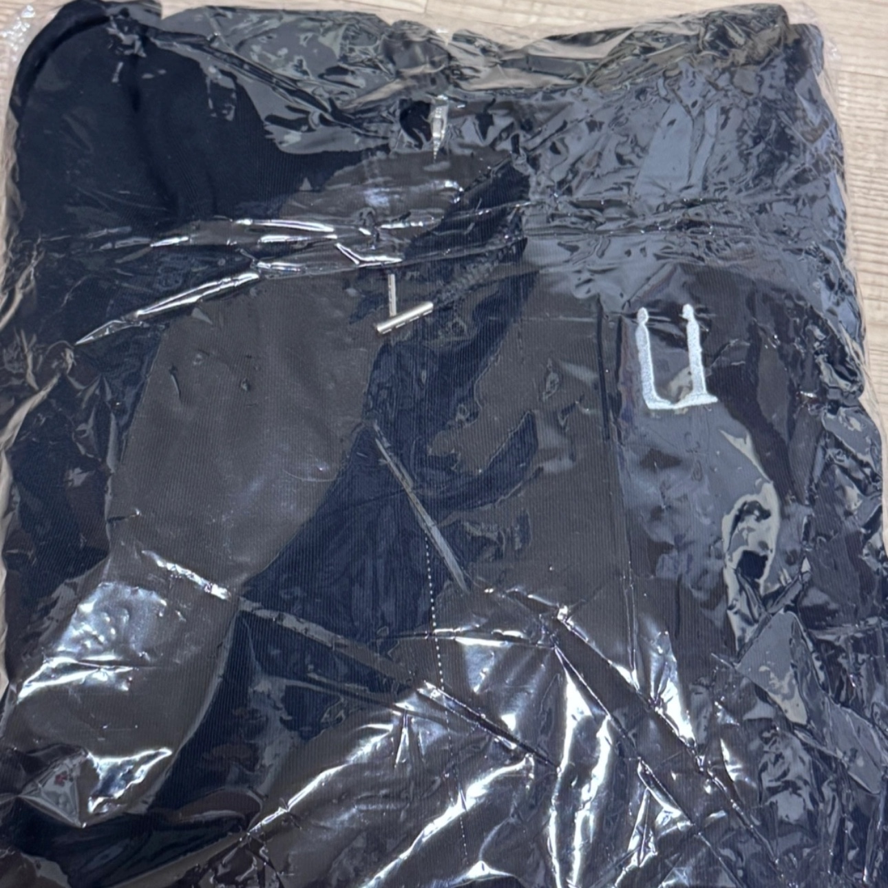 G-DRAGON Ubermensch Hoodie Zip-Up Black 착용 스타일