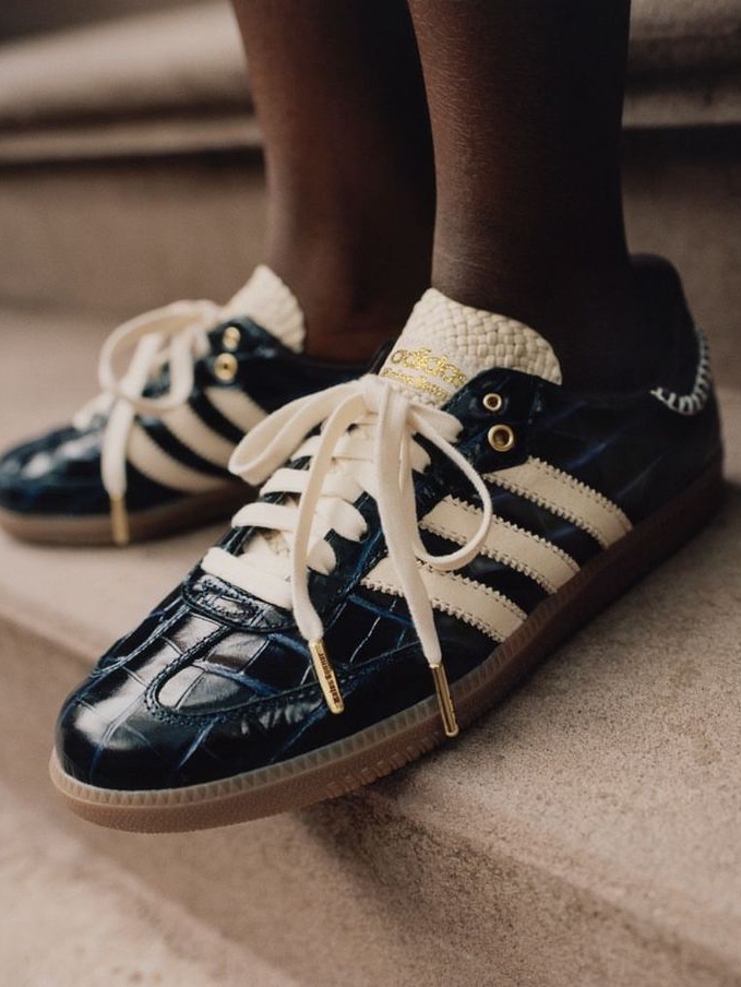 Adidas x Wales Bonner Samba Collegiate Navy Wonder White 착용 스타일