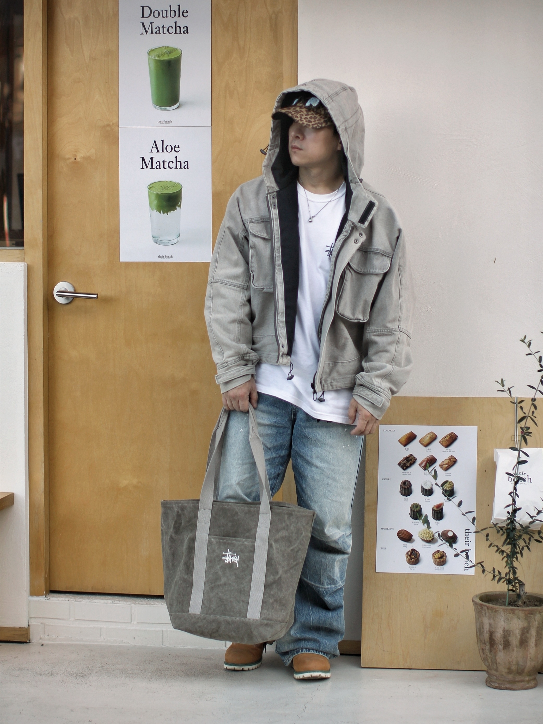 KASINA x Timberland 6 In Premium Vibram GTX Wheat, Stussy Waxed Canvas Market Tote Stone 착용 스타일 - 1
