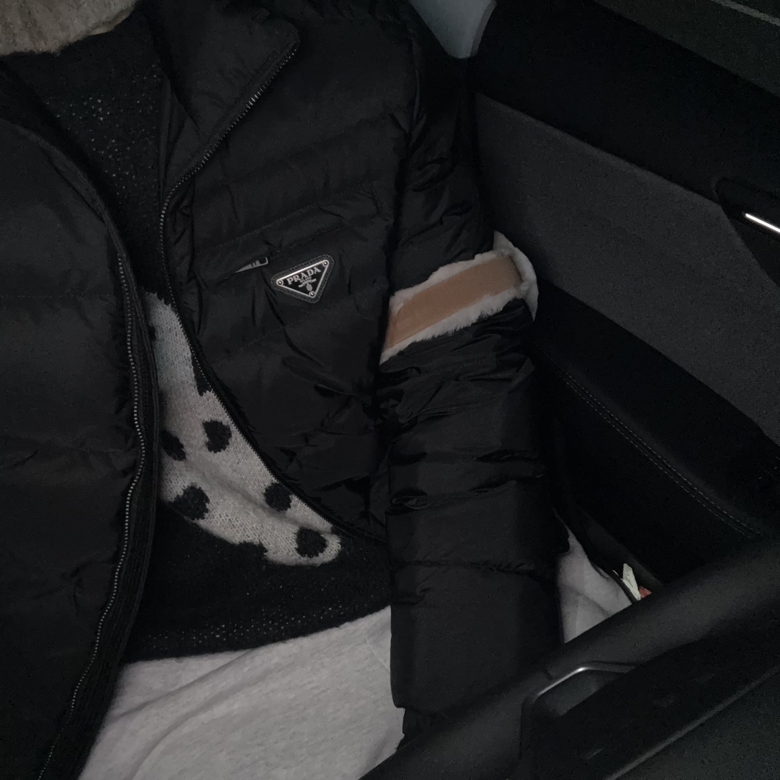 Prada Re-Nylon Short Padded Down Jacket Black, Ugg Classic Non Tech Earmuff Chestnut 착용 스타일