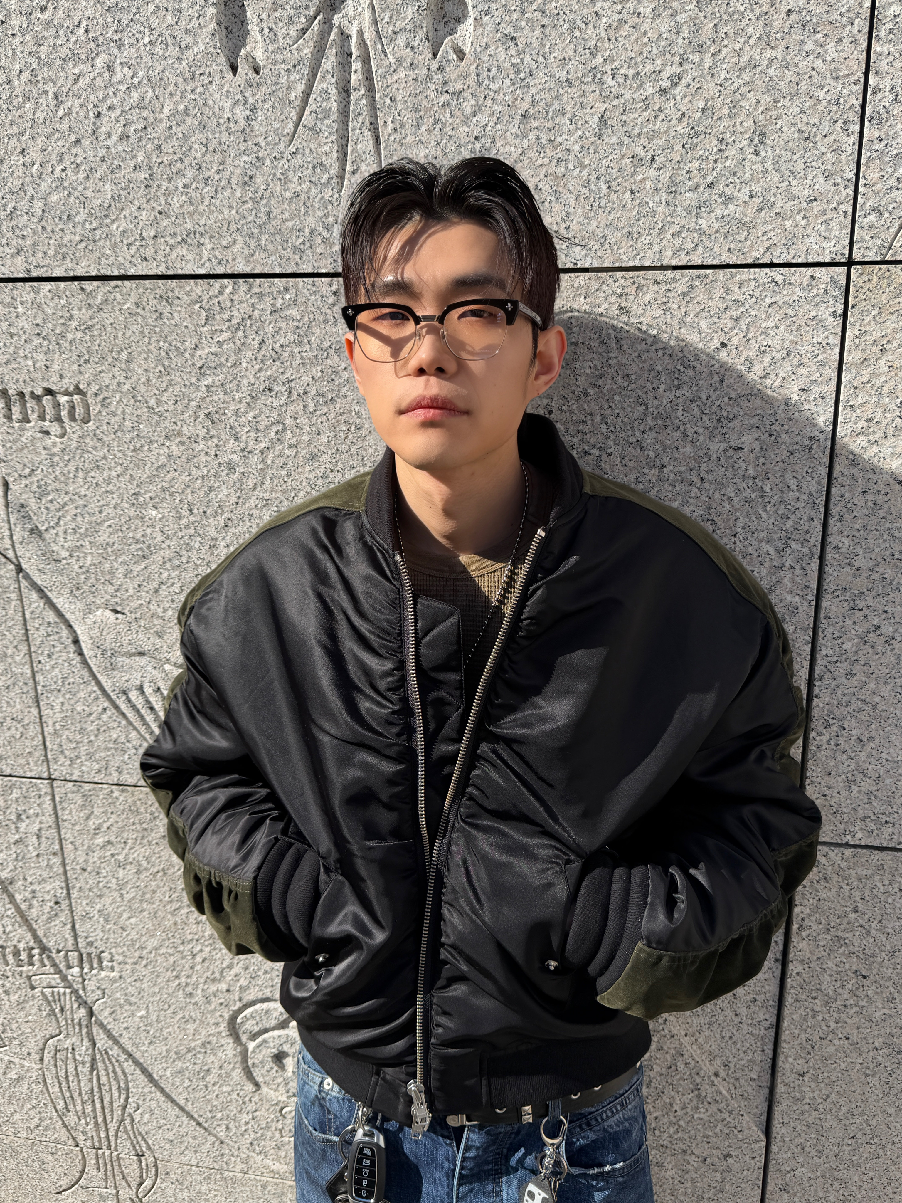lash Gordon Black and Silver, [더블적립]Farfromwhat Far Backline Contrast Bomber 착용 스타일 - 1