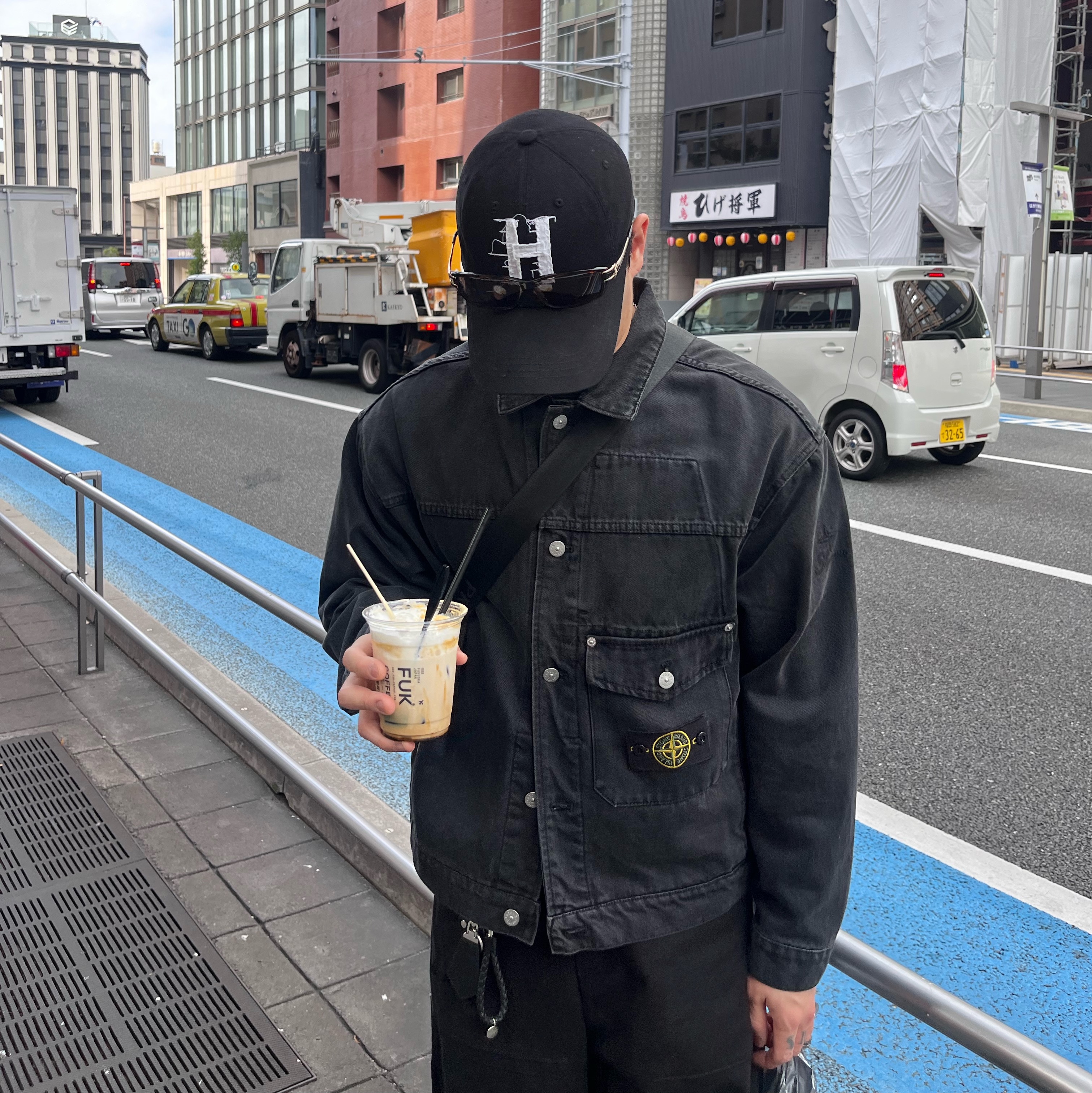Supreme x Stone Island Denim Trucker Jacket Black - 23FW, LOSTGARDEN Route Brown 착용 스타일 - 3