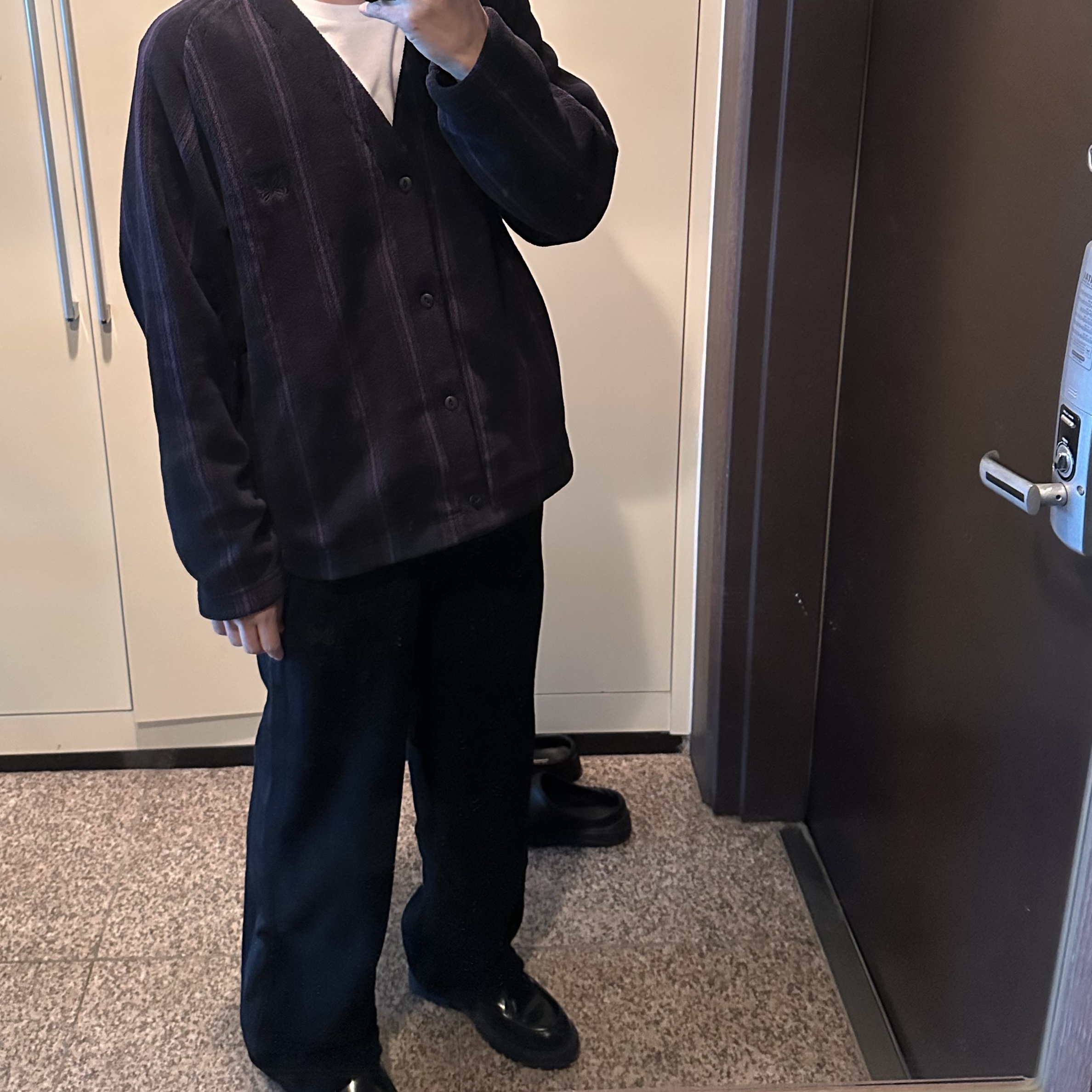 Uniqlo x Needles Fleece Oversized Cardigan Black - KR, Uniqlo x Needles Fleece Wide Pants Black - KR 착용 스타일