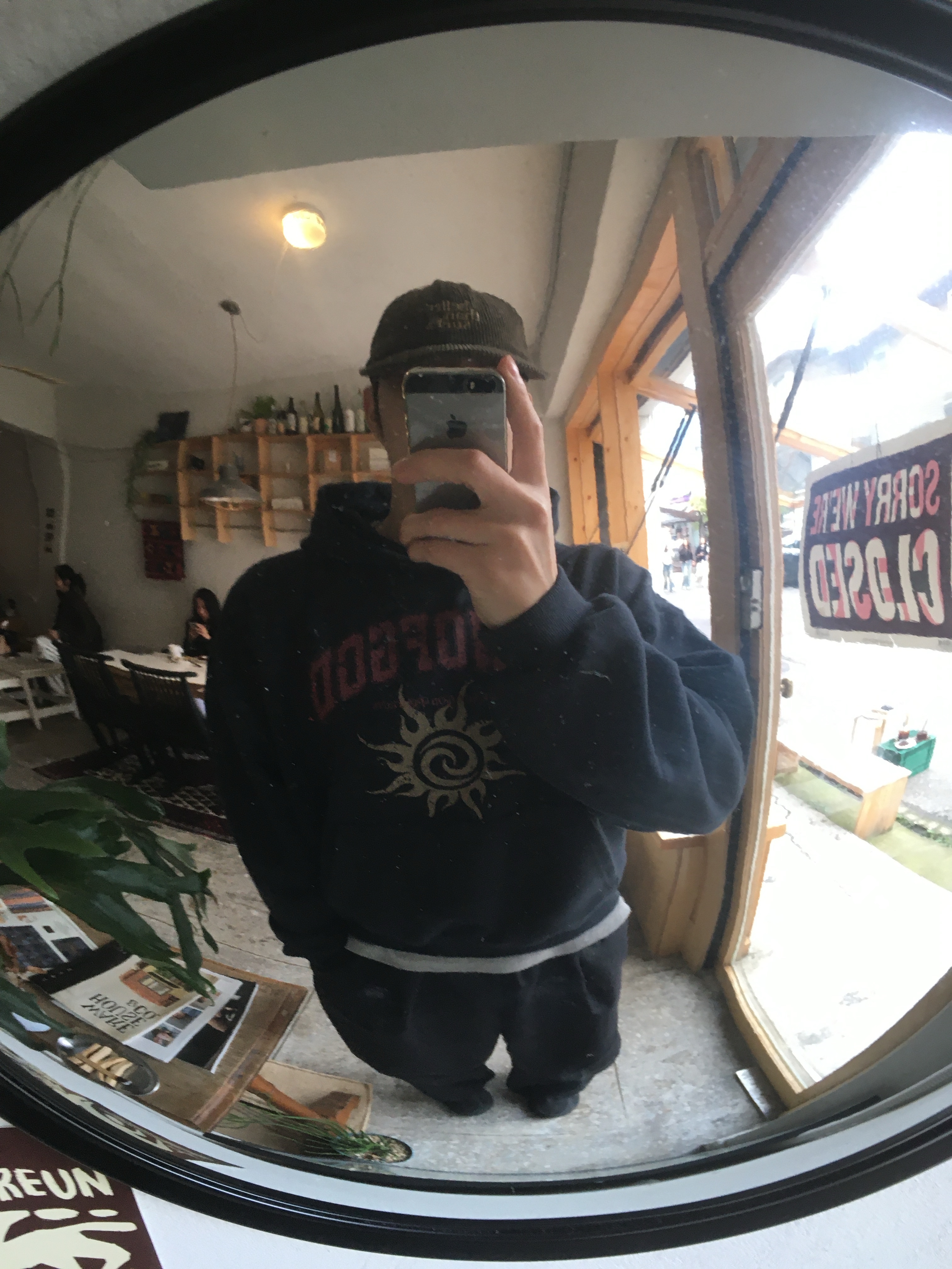 Norda 001/A Stealth Black 착용 스타일 - 3