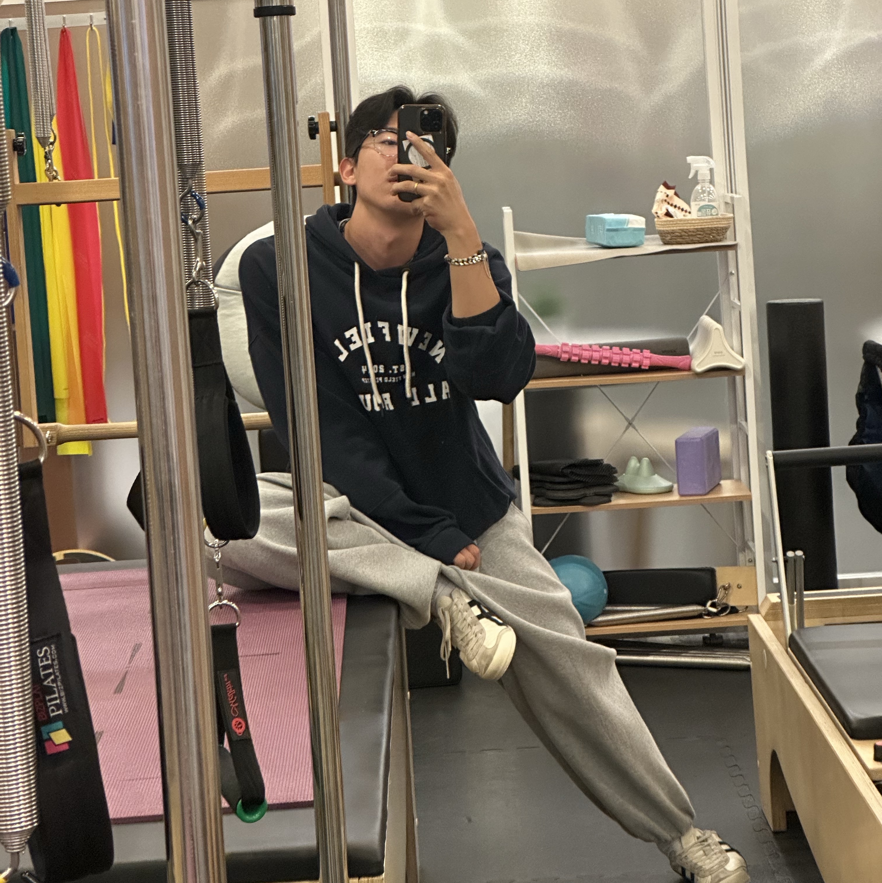 Undermycar Mu.03 Anti Fxxking Logo Play Oversized Sweat Jogger Melange Gray, Onitsuka Tiger Mexico 66 Vintage White Black 착용 스타일