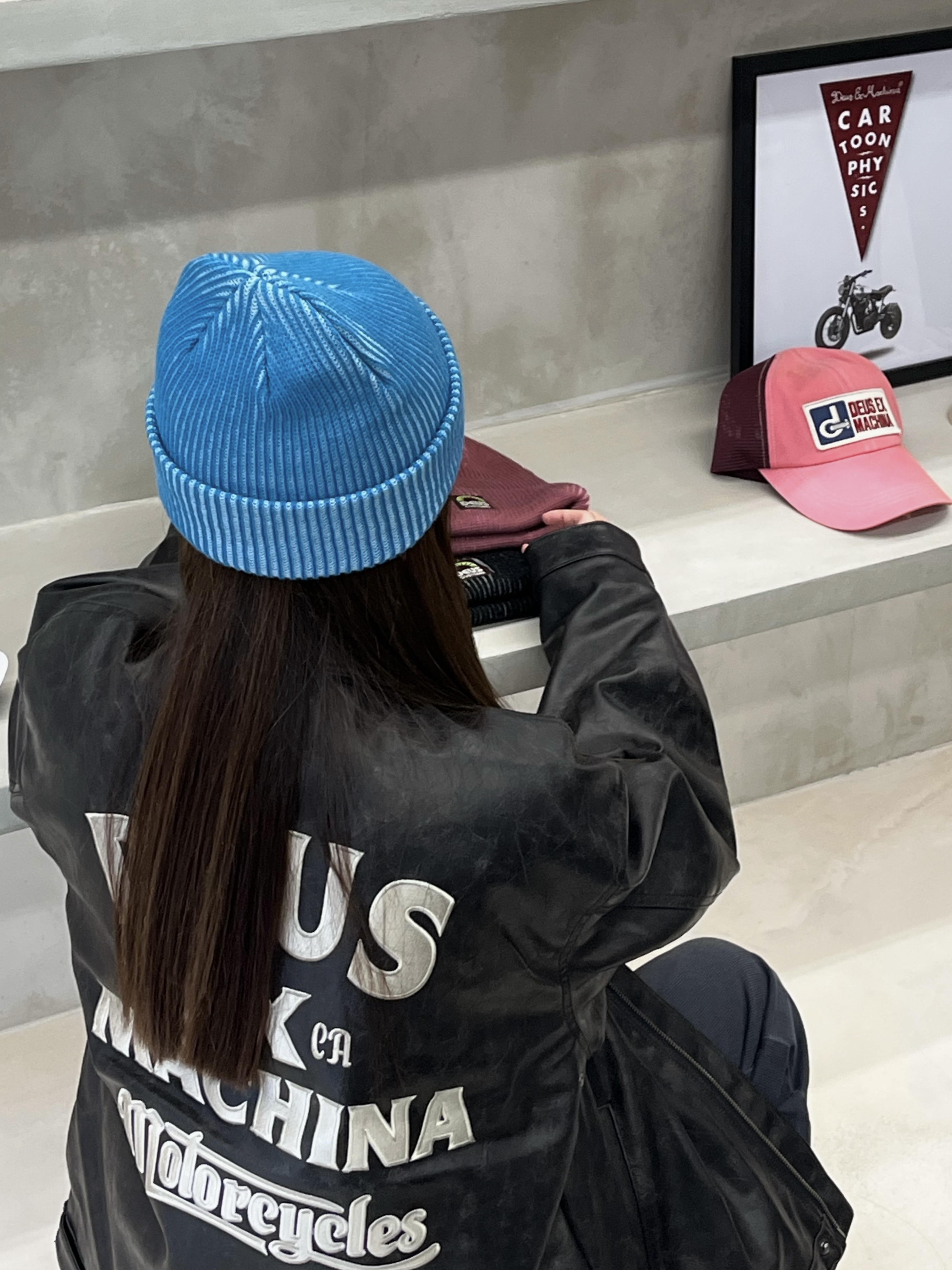 Deus Ex Machina Rider’s Friend Jacket Black, Deus Ex Machina Shield Garment Dyed Dad Cap Burgundy 착용 스타일 - 8