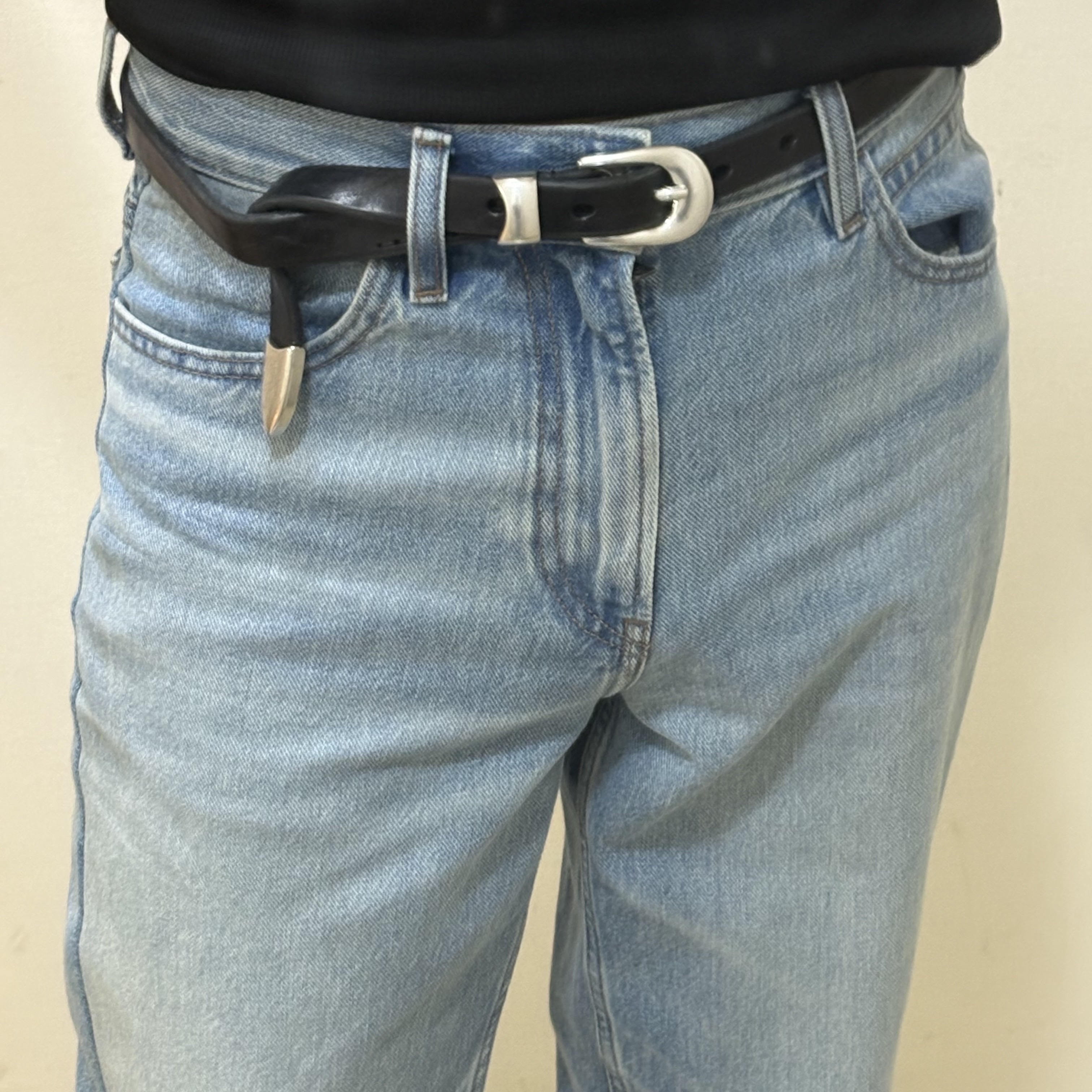 Our Legacy Belt 2cm Leather Black, Uniqlo x JW Anderson Straight Jean Blue - KR 착용 스타일