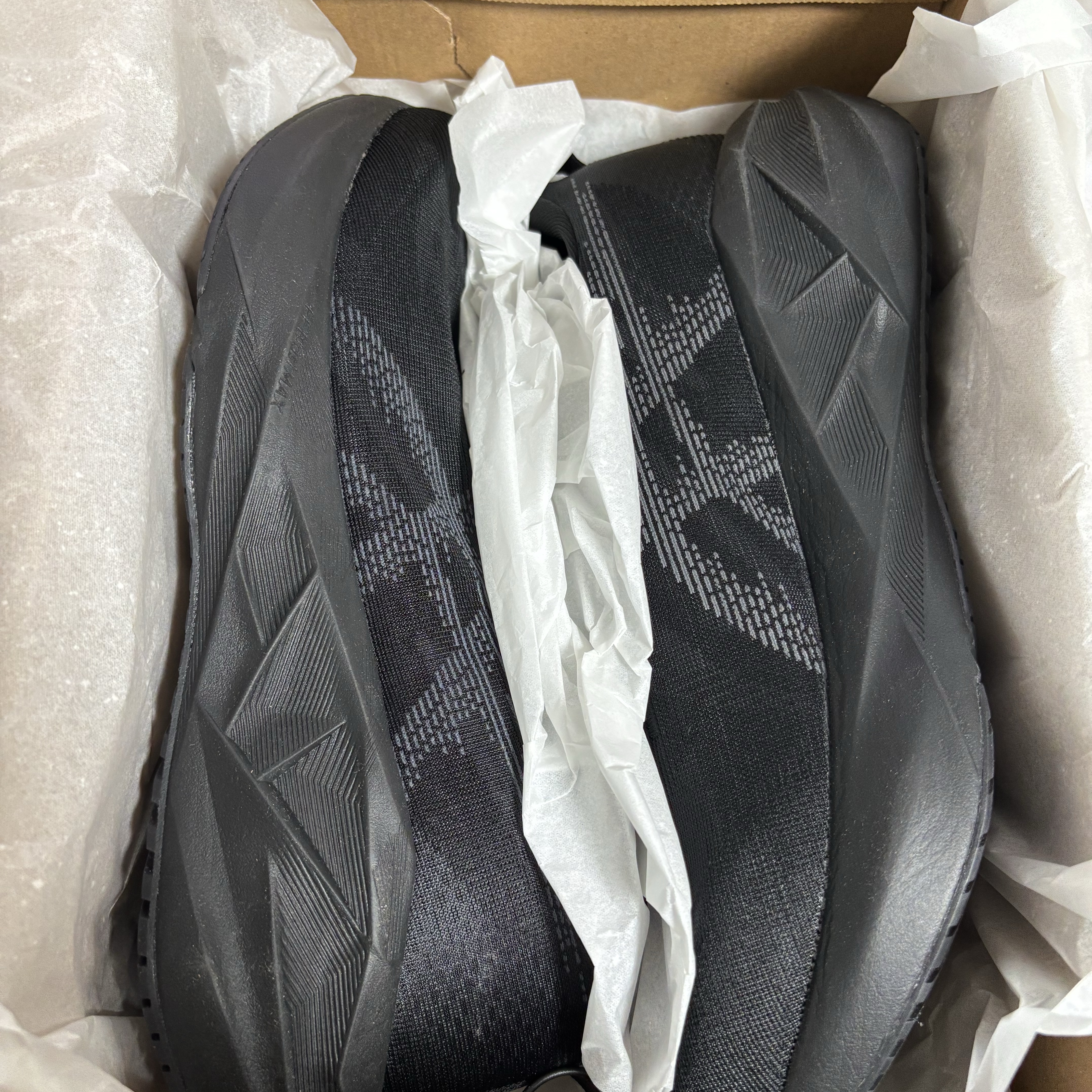 Asics Novablast 5 Black Carrier Grey 착용 스타일 - 8