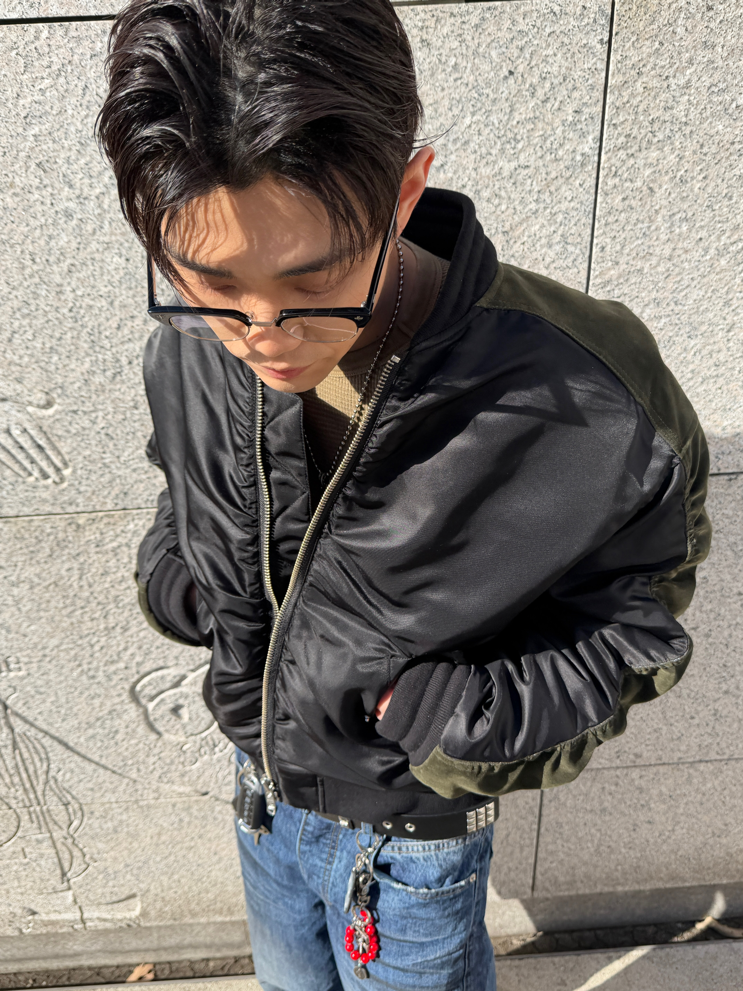lash Gordon Black and Silver, [더블적립]Farfromwhat Far Backline Contrast Bomber 착용 스타일 - 3