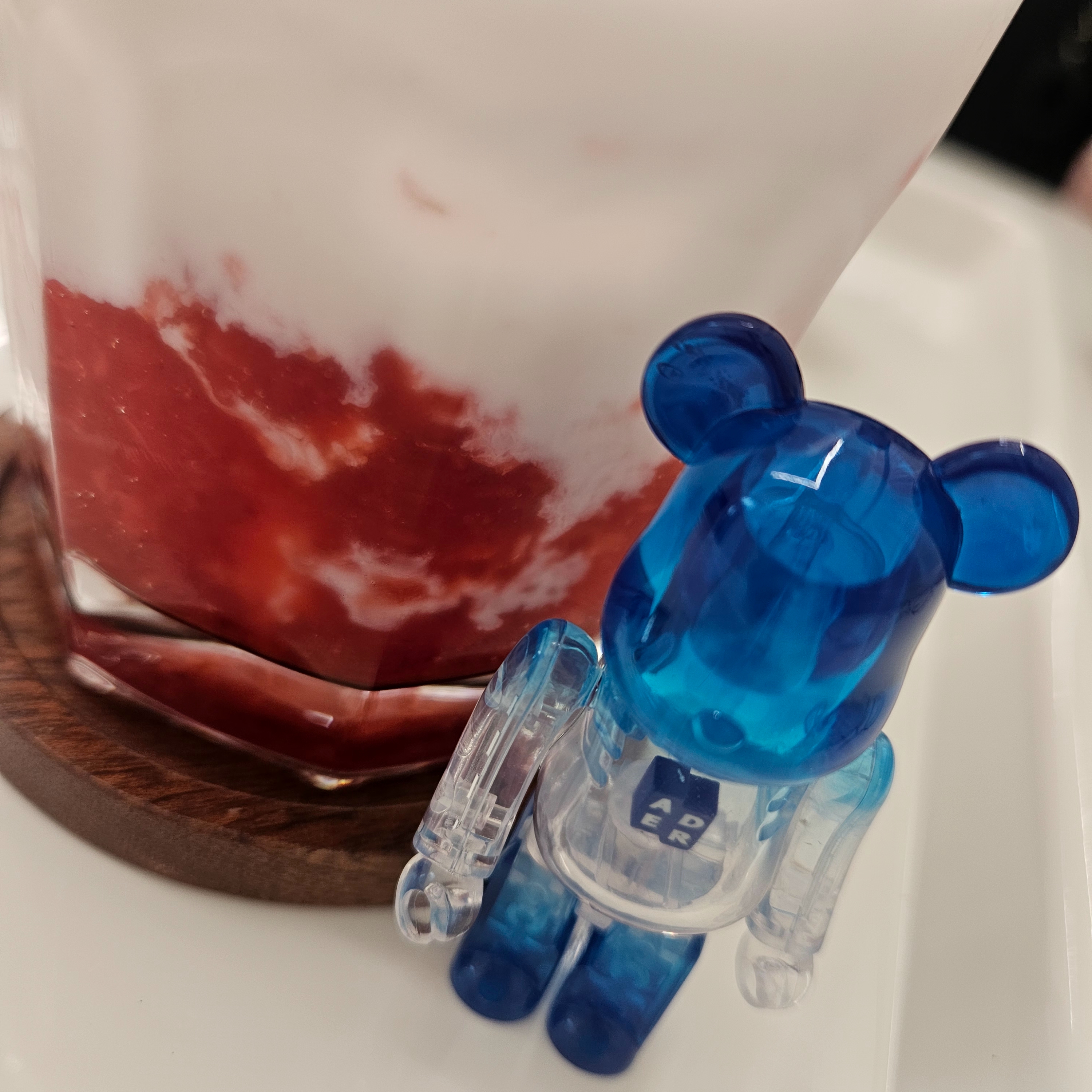Bearbrick x Ader Error 100% 착용 스타일 - 2