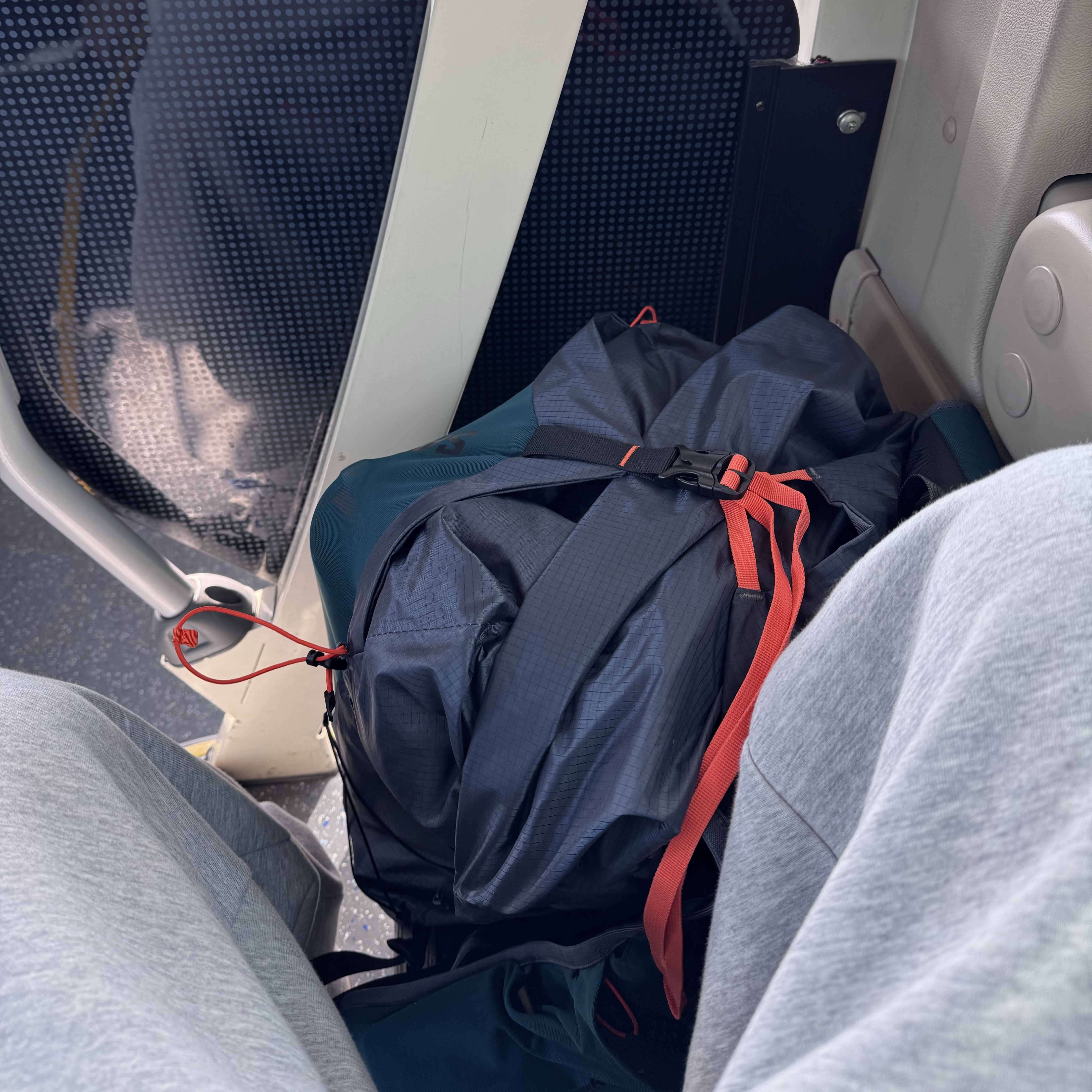 Salomon x GR10K XA 35 Ebony Ponderosa Pine 착용 스타일 - 4