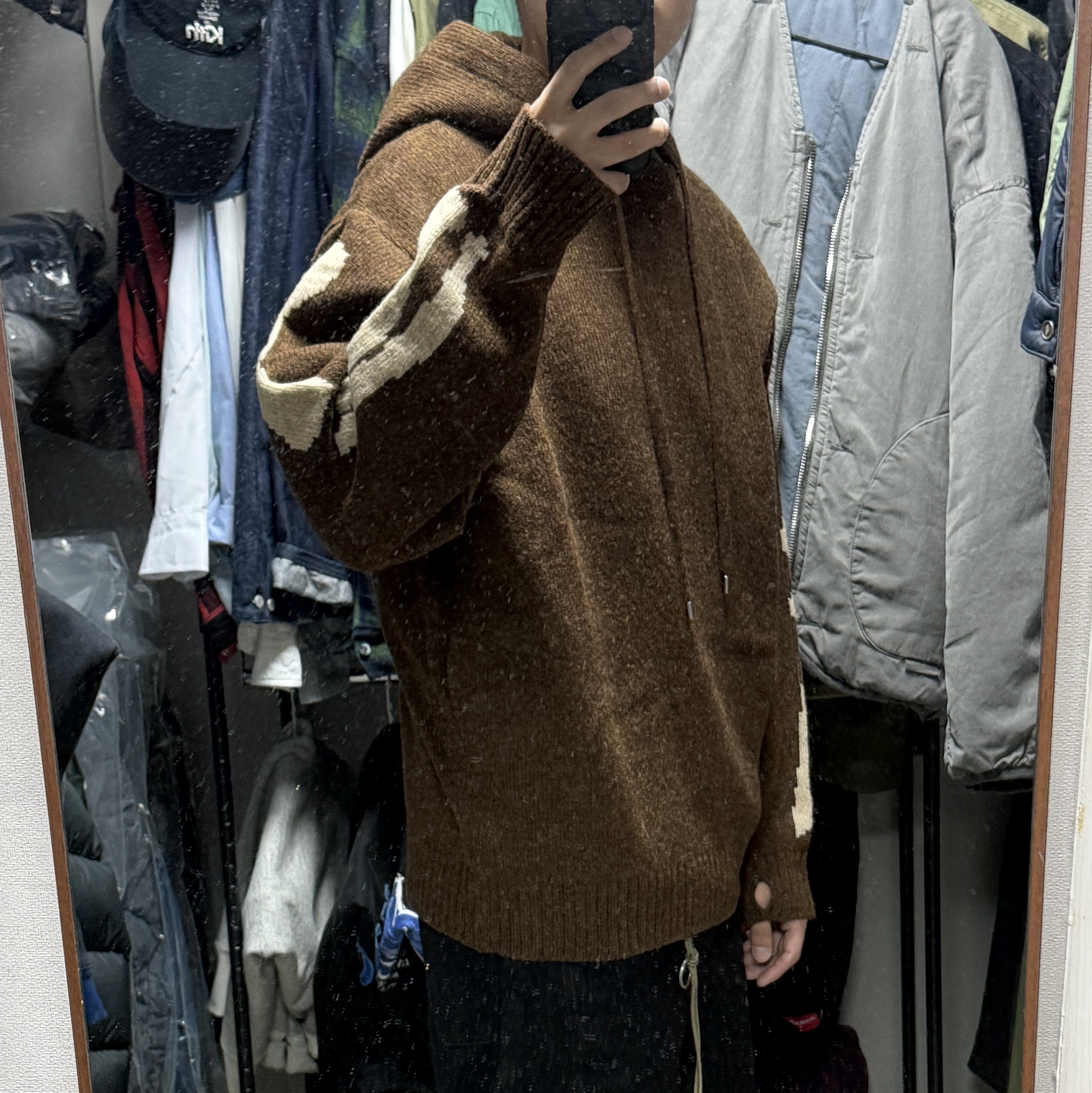 Kapital 5G Wool Bone Hooded Sweater Brown 착용 스타일 - 2
