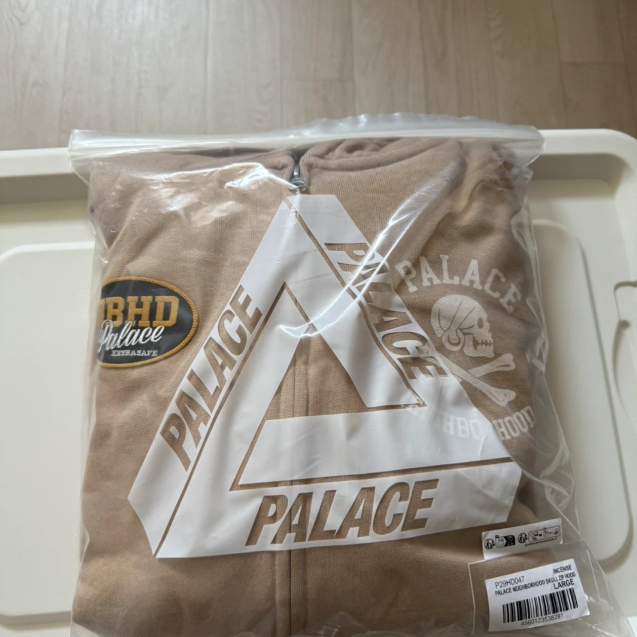 Palace x Neighborhood Skull Zip Hood Incense - 25FW 착용 스타일