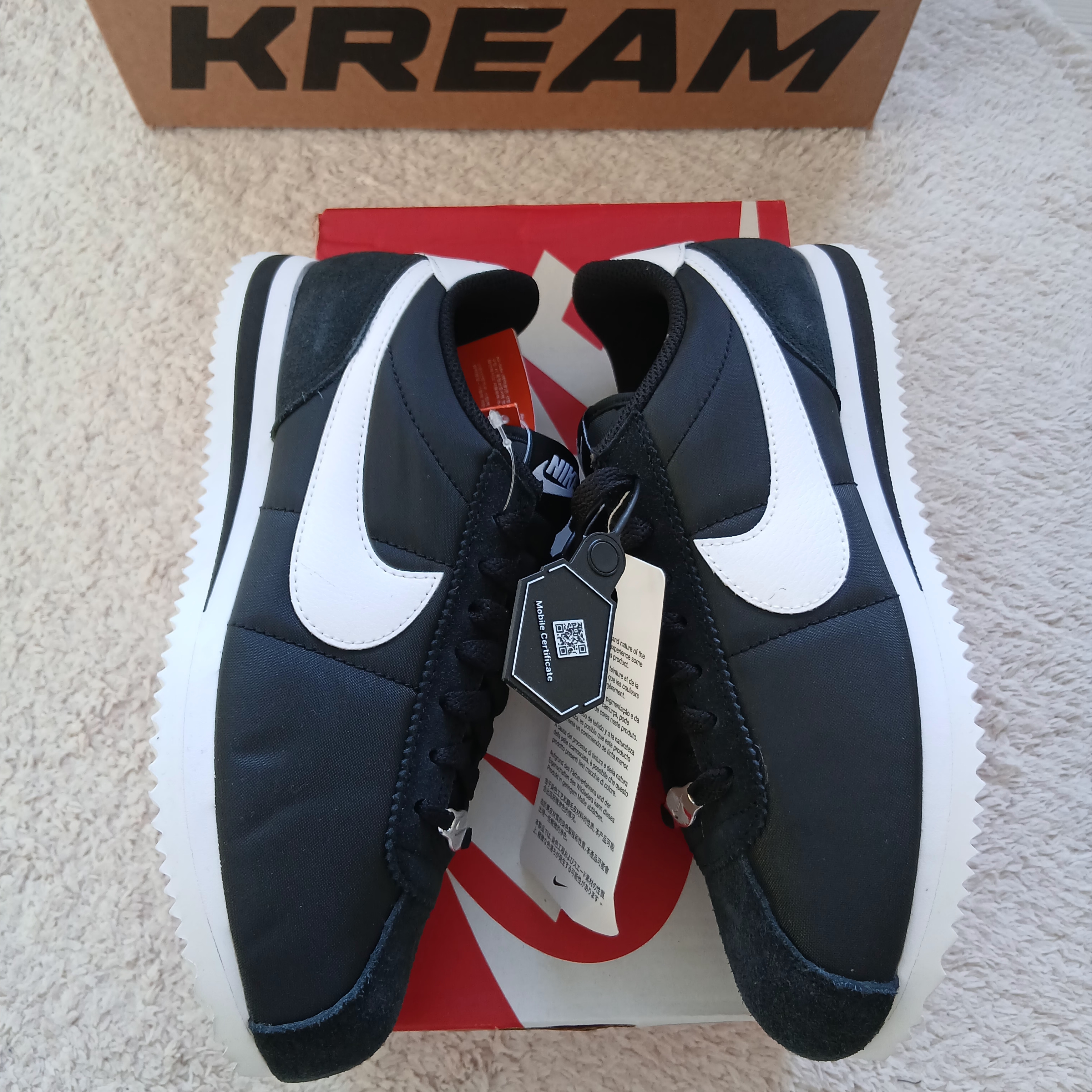 (W) Nike Cortez Black and White 착용 스타일 - 9