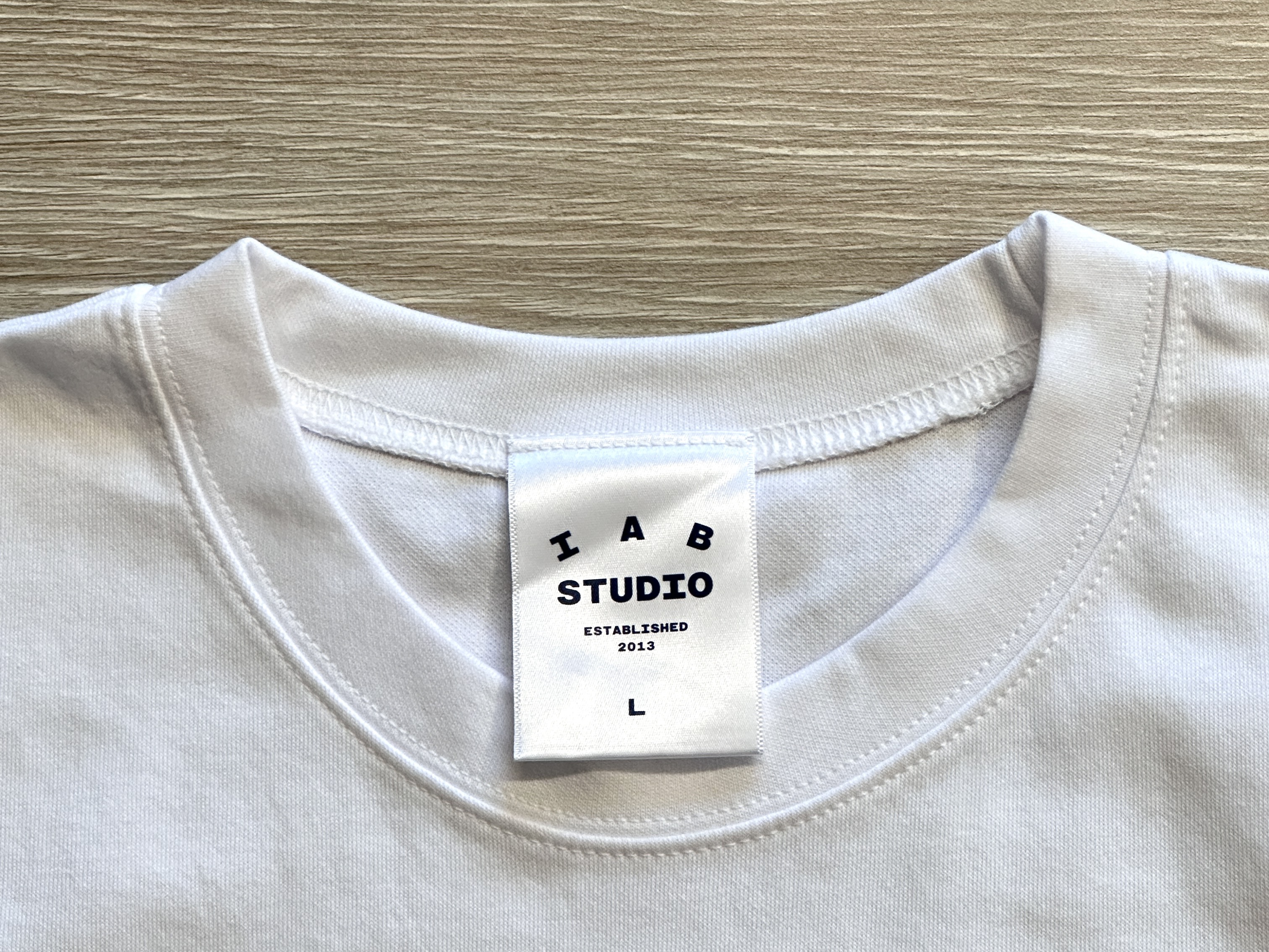 IAB Studio IAB Long Sleeve White 착용 스타일 - 3