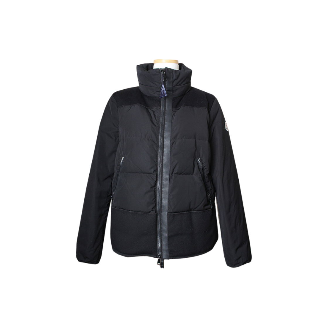 IT86BSHOEQCN Moncler Black Trim Goose Down Padded Jacket Size 55