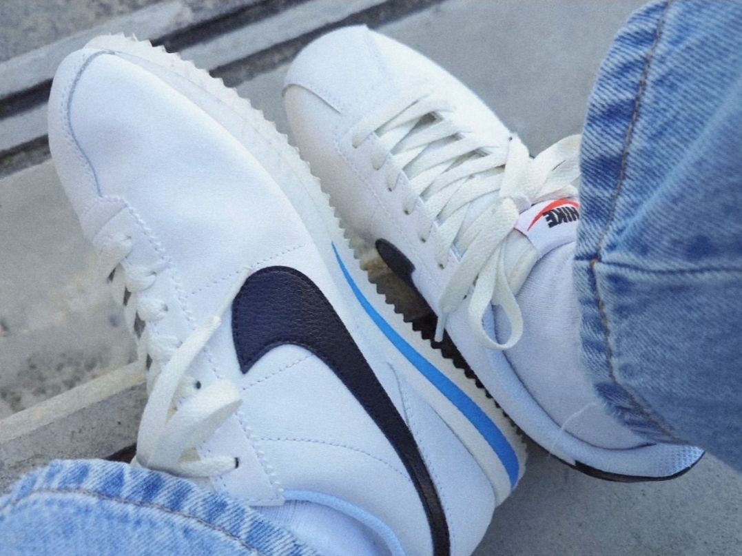 Nike Cortez White and Black 착용 스타일