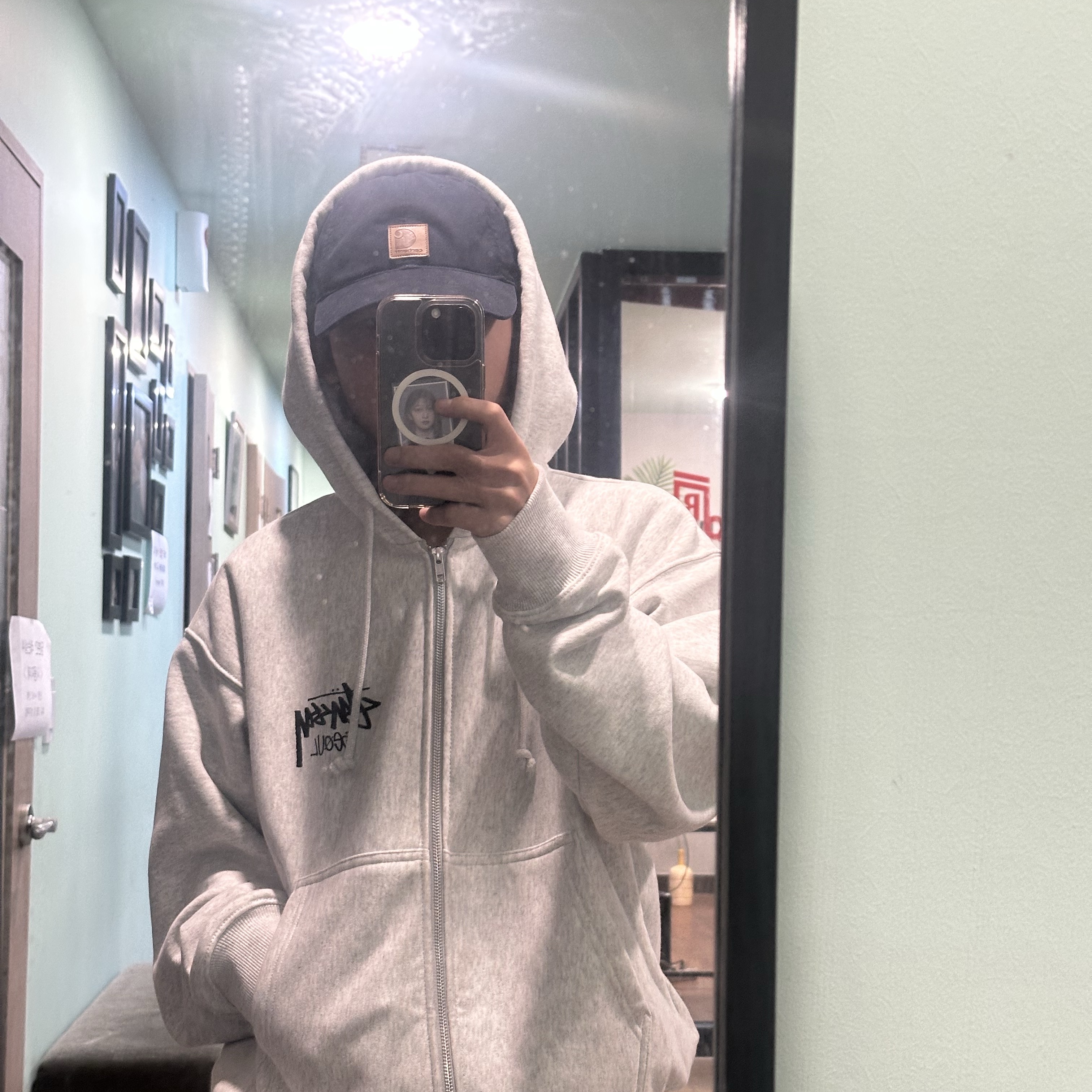 Stussy Stock Seoul Zip Hood Ash Heather, Carhartt Canvas Cap Navy 착용 스타일