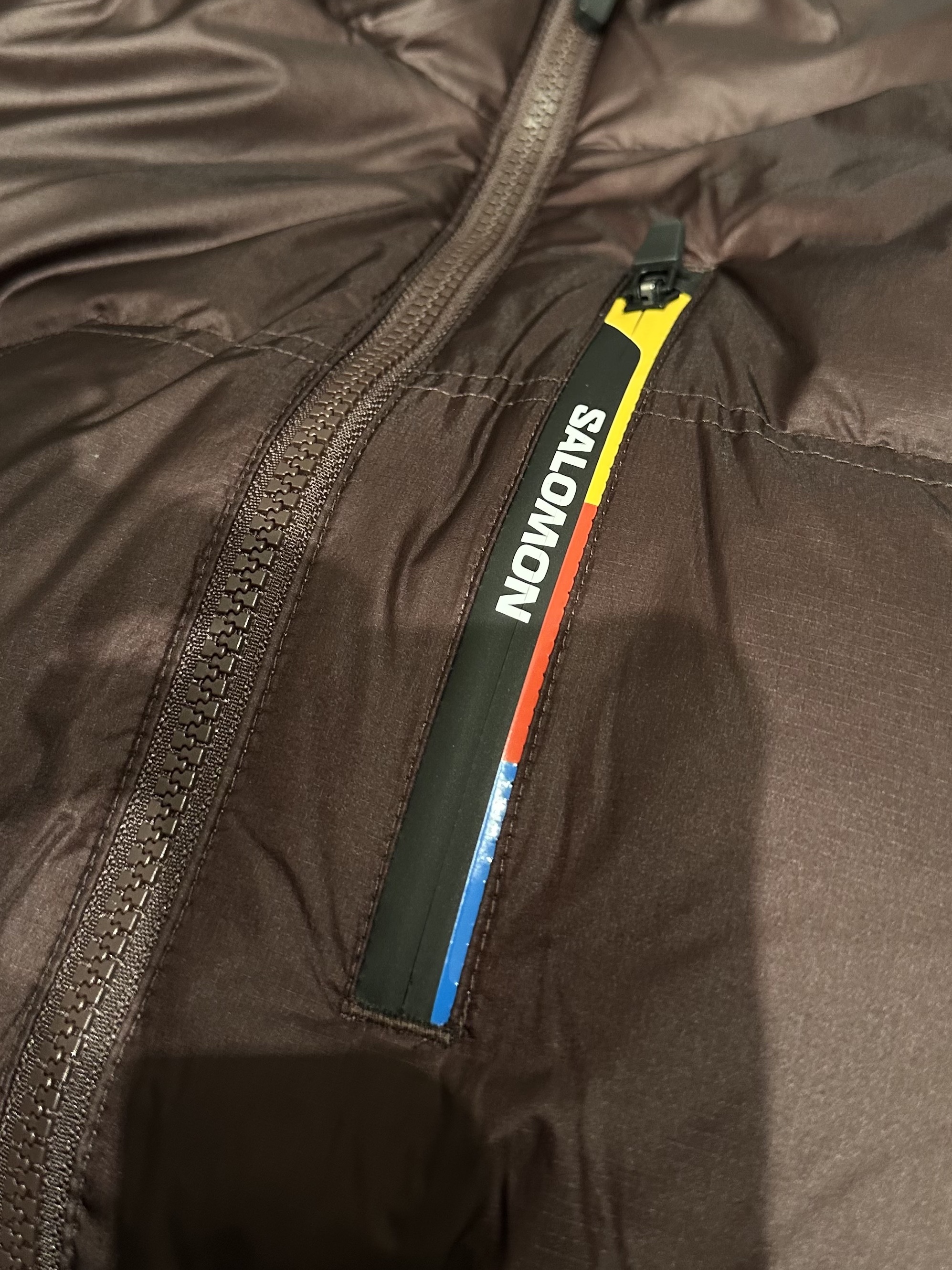(W) Salomon Contour Down Jacket Chocolate 착용 스타일 - 2