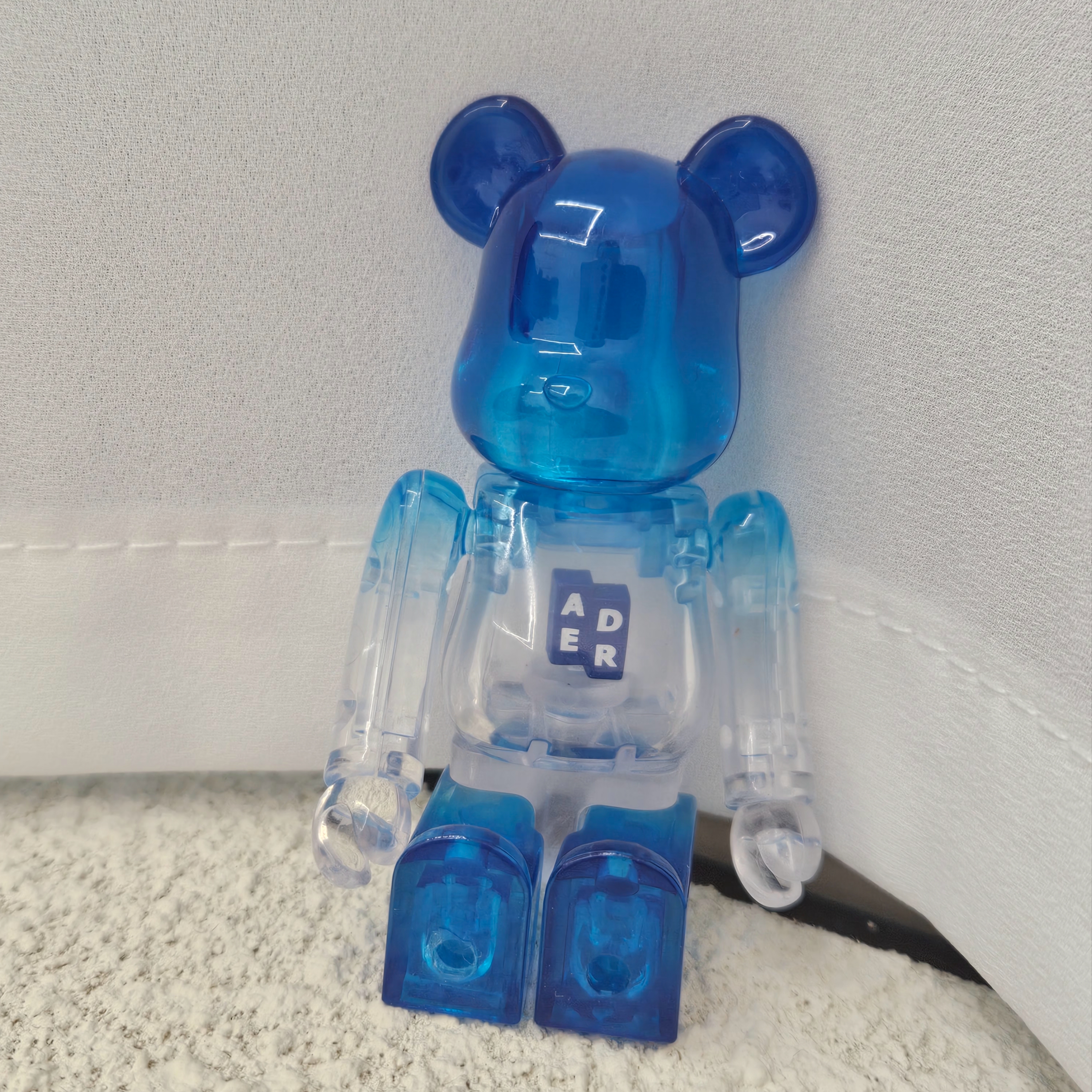 Bearbrick x Ader Error 100% 착용 스타일 - 3