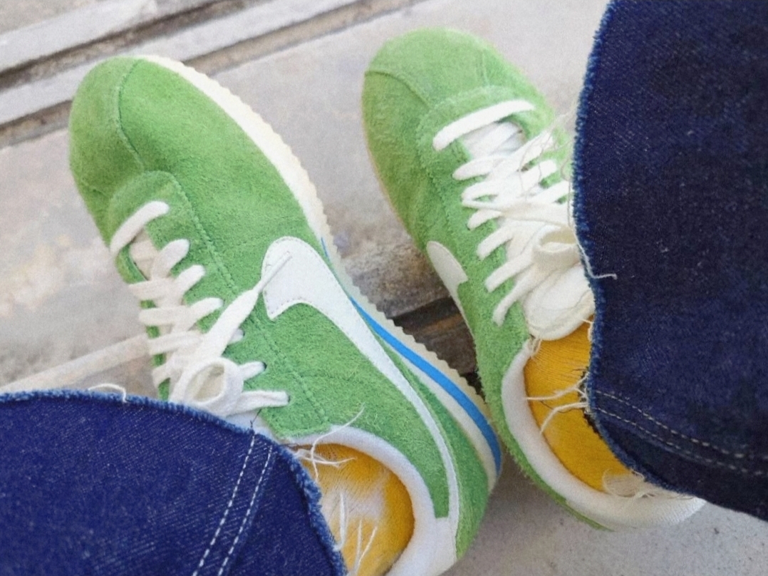 (W) Nike Cortez Vintage Chlorophyll Suede 착용 스타일