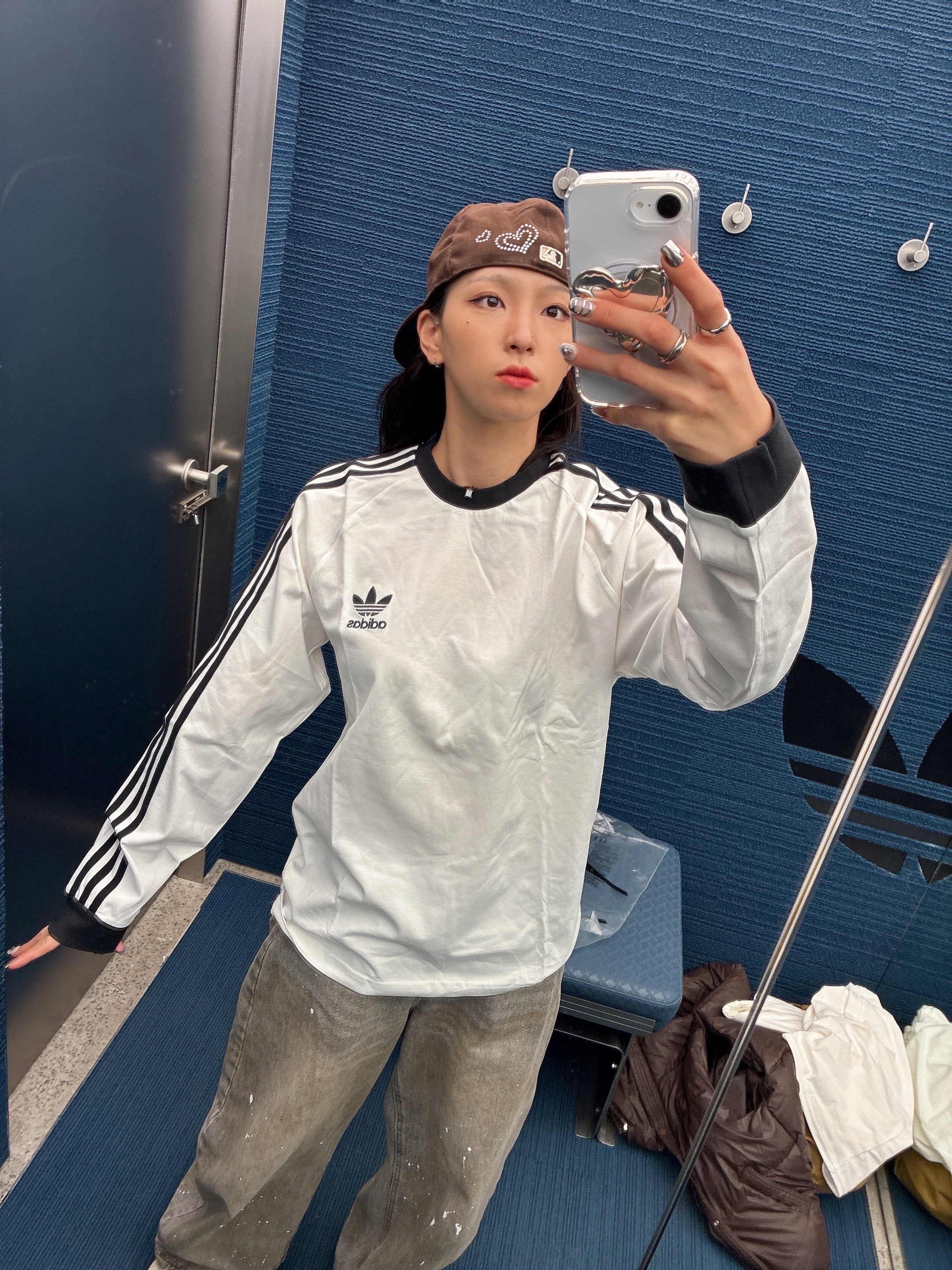 Adidas Adicolor Classics 3-Stripes Long Sleeve T-Shirt White - KR Sizing 착용 스타일 - 1