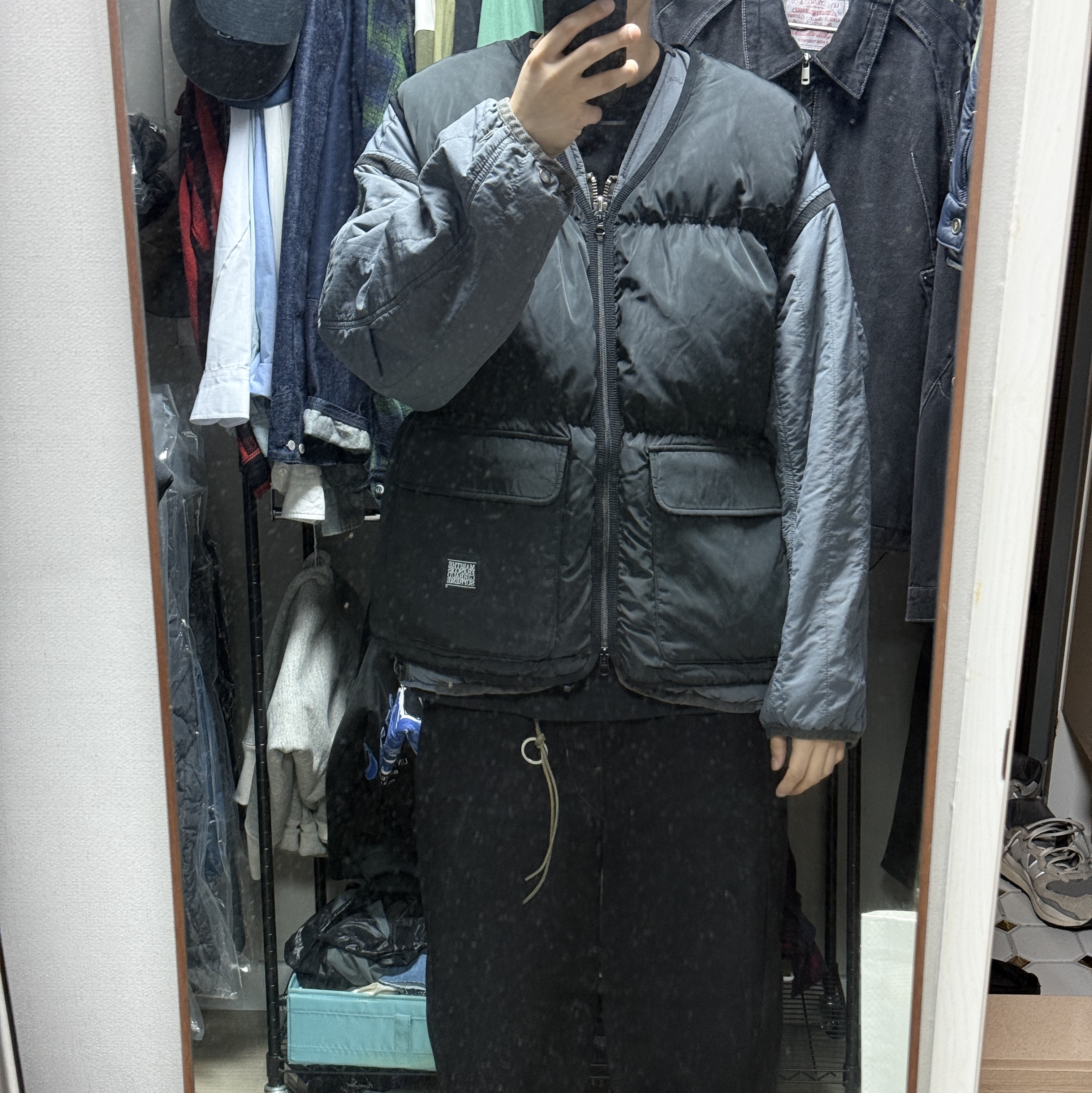 Supreme x Marithe Francois Girbaud Down Puffer Vest Black - 25SS 착용 스타일 - 3