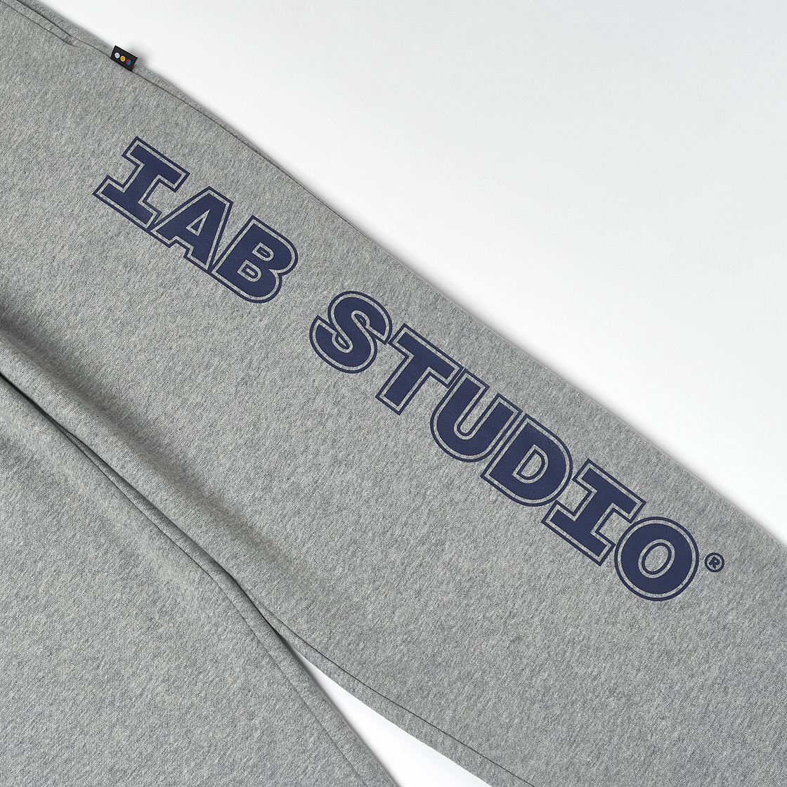 아이앱 스튜디오 아이앱 스트레이트 로고 스웨트팬츠 그레이(IAB Studio IAB Straight Logo Sweatpants Gray) - 3