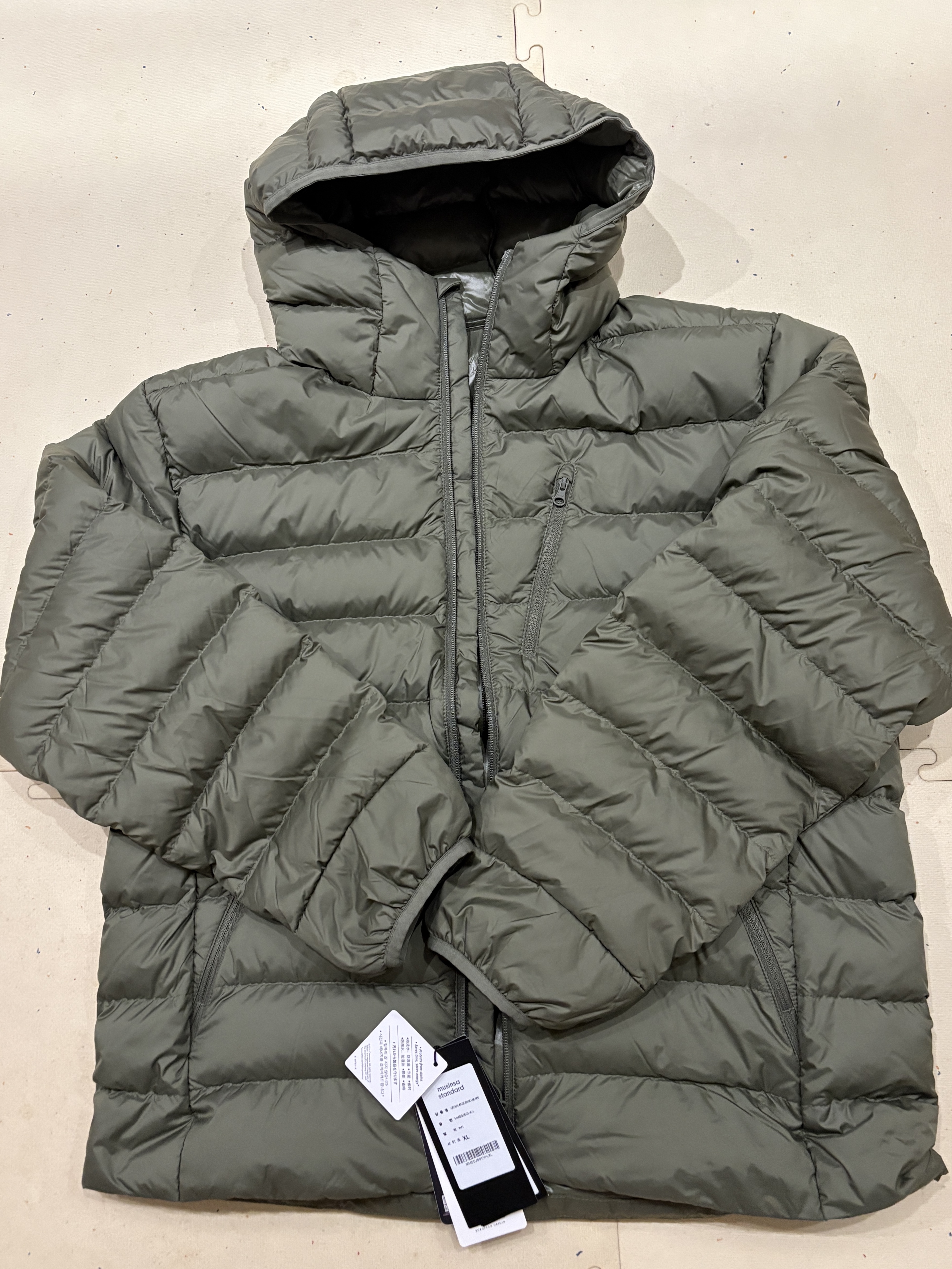 Musinsa Standard City Leisure Hooded Light Down Jacket Khaki 착용 스타일