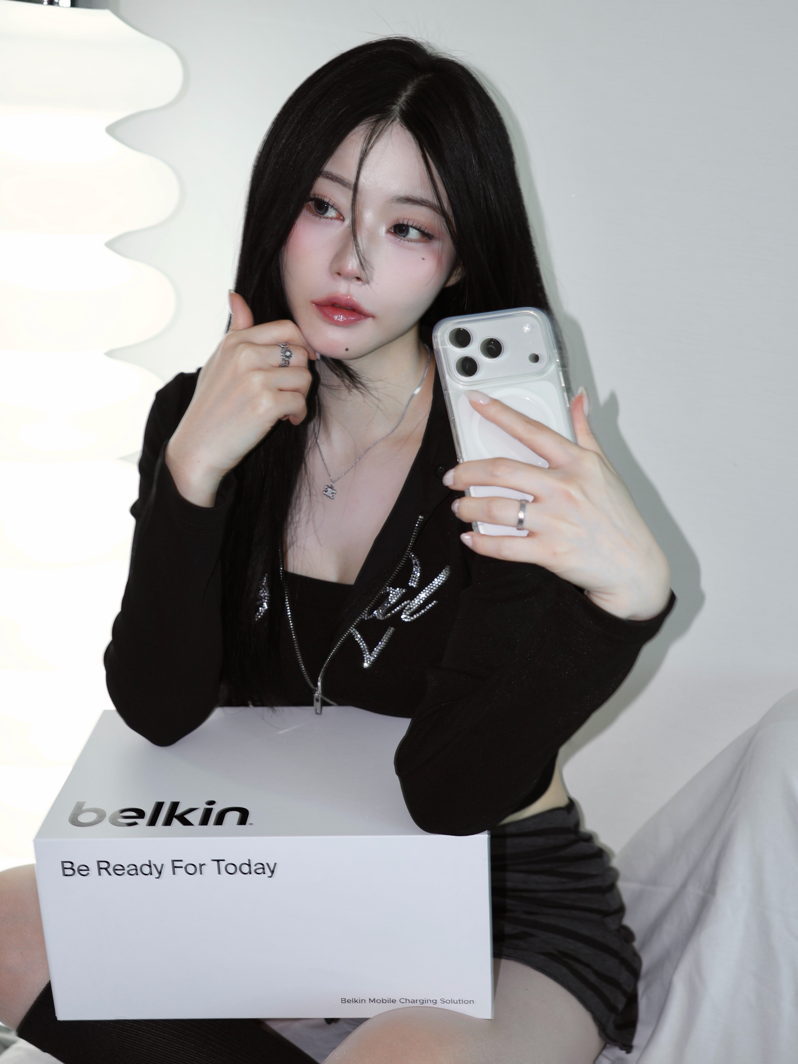 Apple iPhone 17 Pro 256GB Silver, Belkin 45W Dual USB-C Type PD 3.0 PPS Gan Quick Charger WCH011kr 착용 스타일 - 1