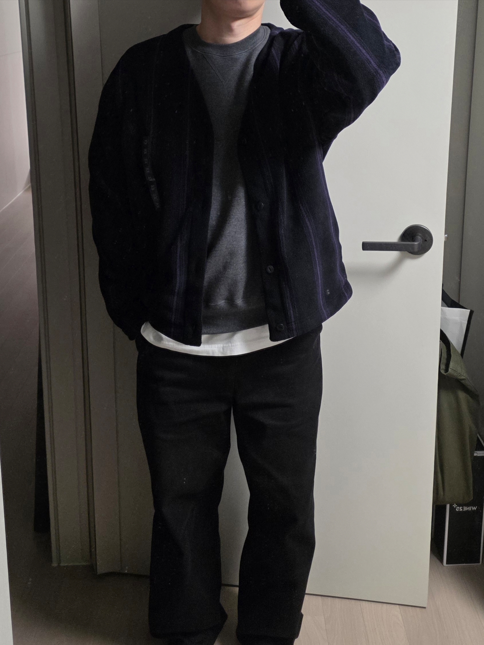 Uniqlo x Needles Fleece Oversized Cardigan Black - KR 착용 스타일