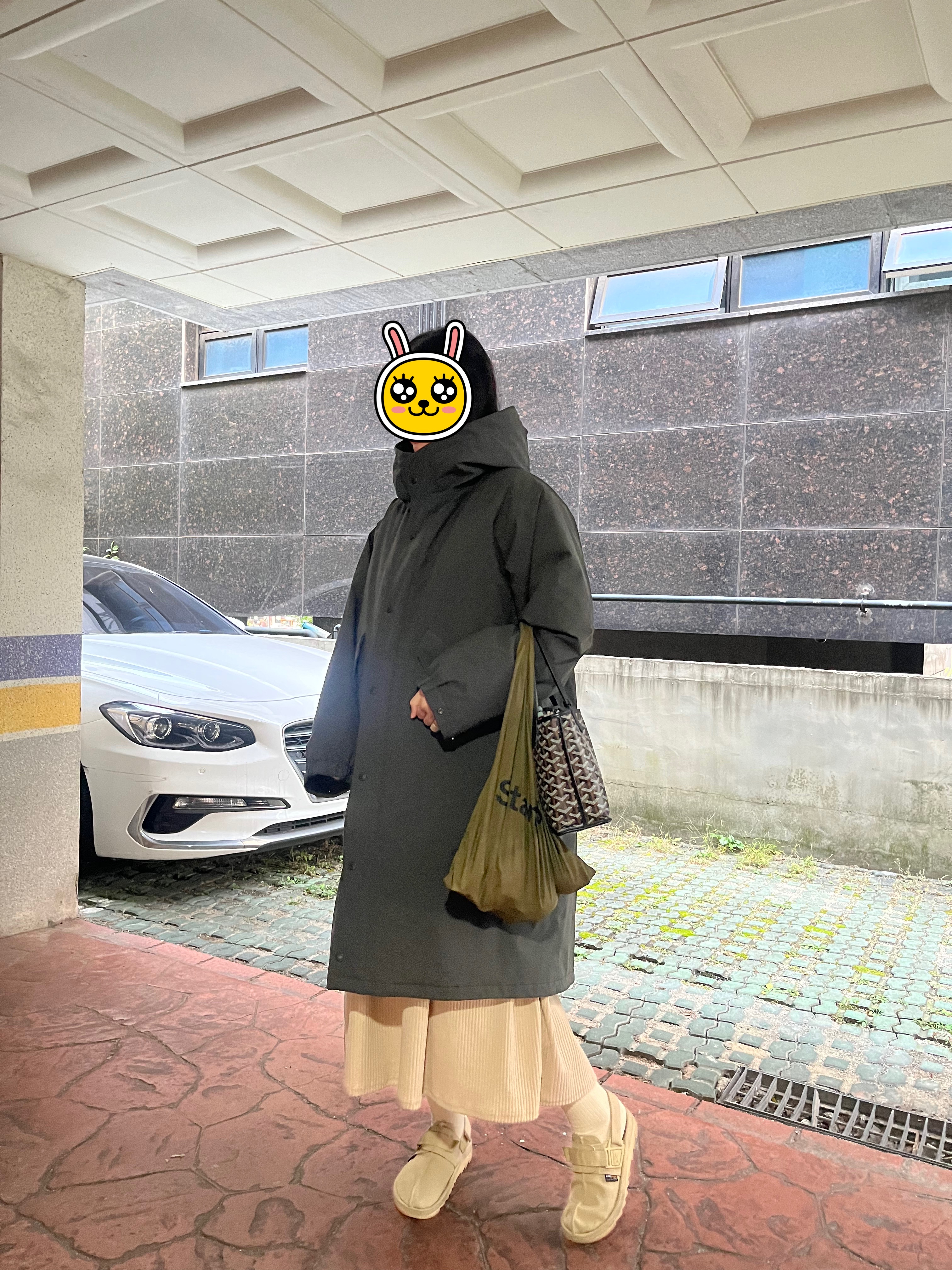 Uniqlo x Engineered Garments Pufftech Hooded Coat Dark Green, Goyard Anjou Mini Bag Black 착용 스타일 - 2