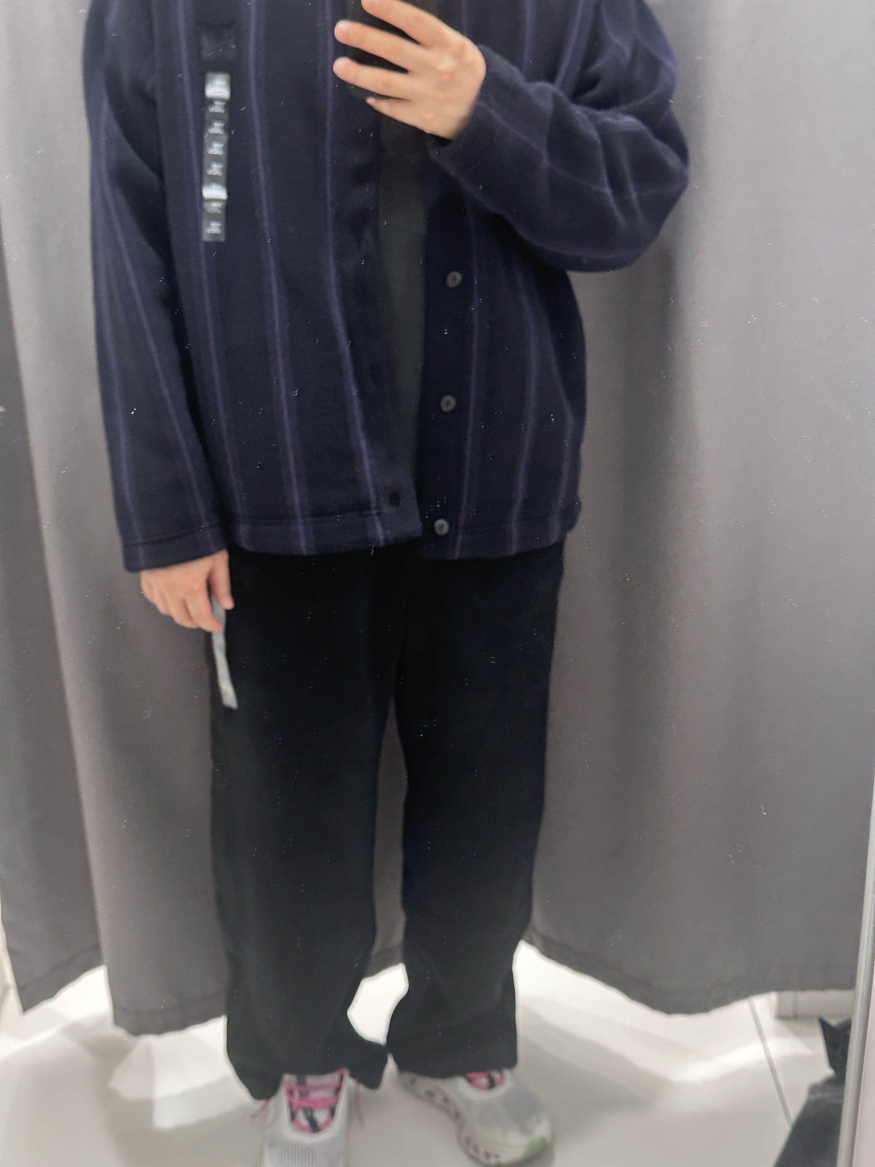 Uniqlo x Needles Fleece Oversized Cardigan Black - KR 착용 스타일